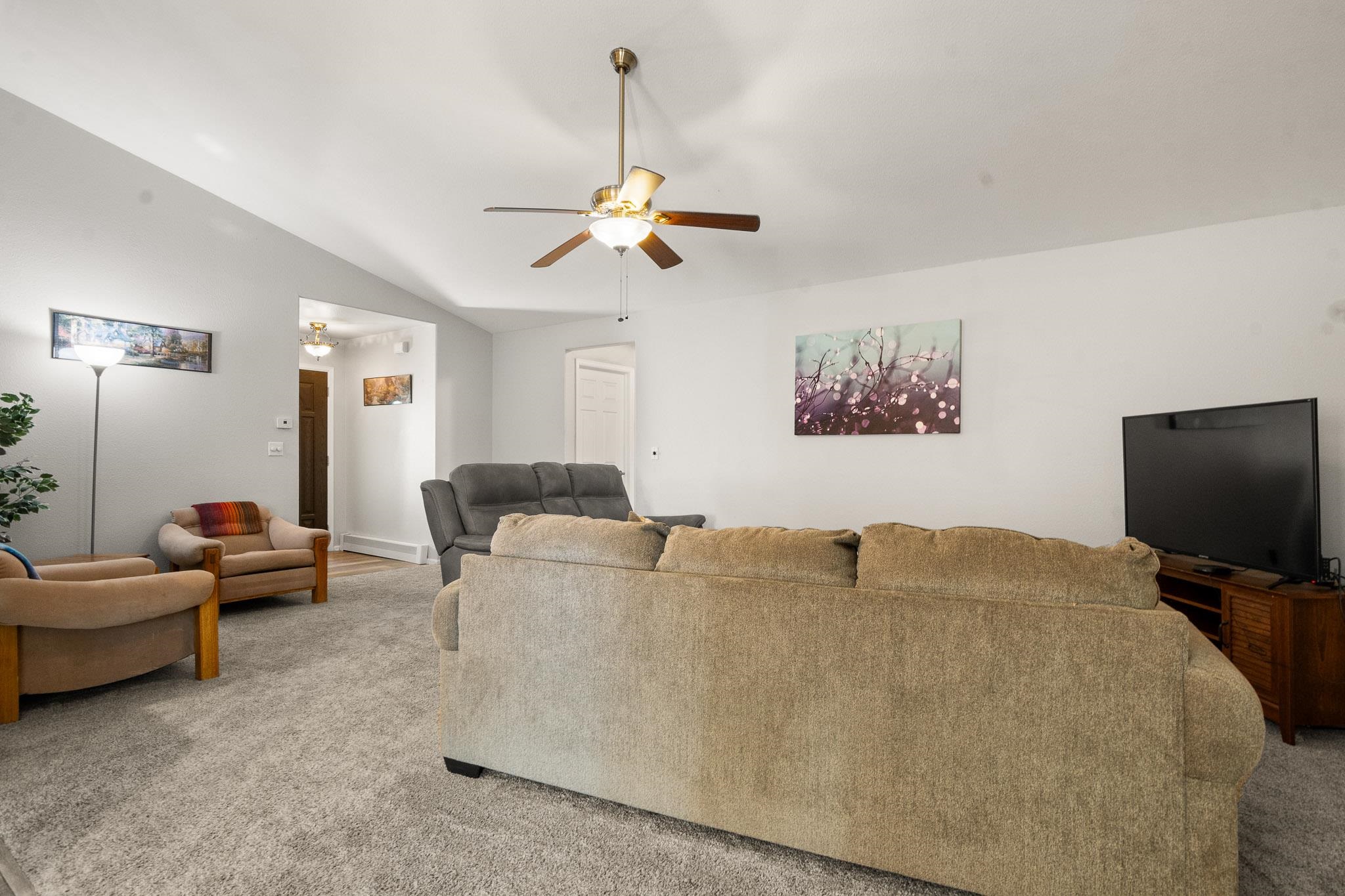 2975 Emerald Circle Property Photo 6