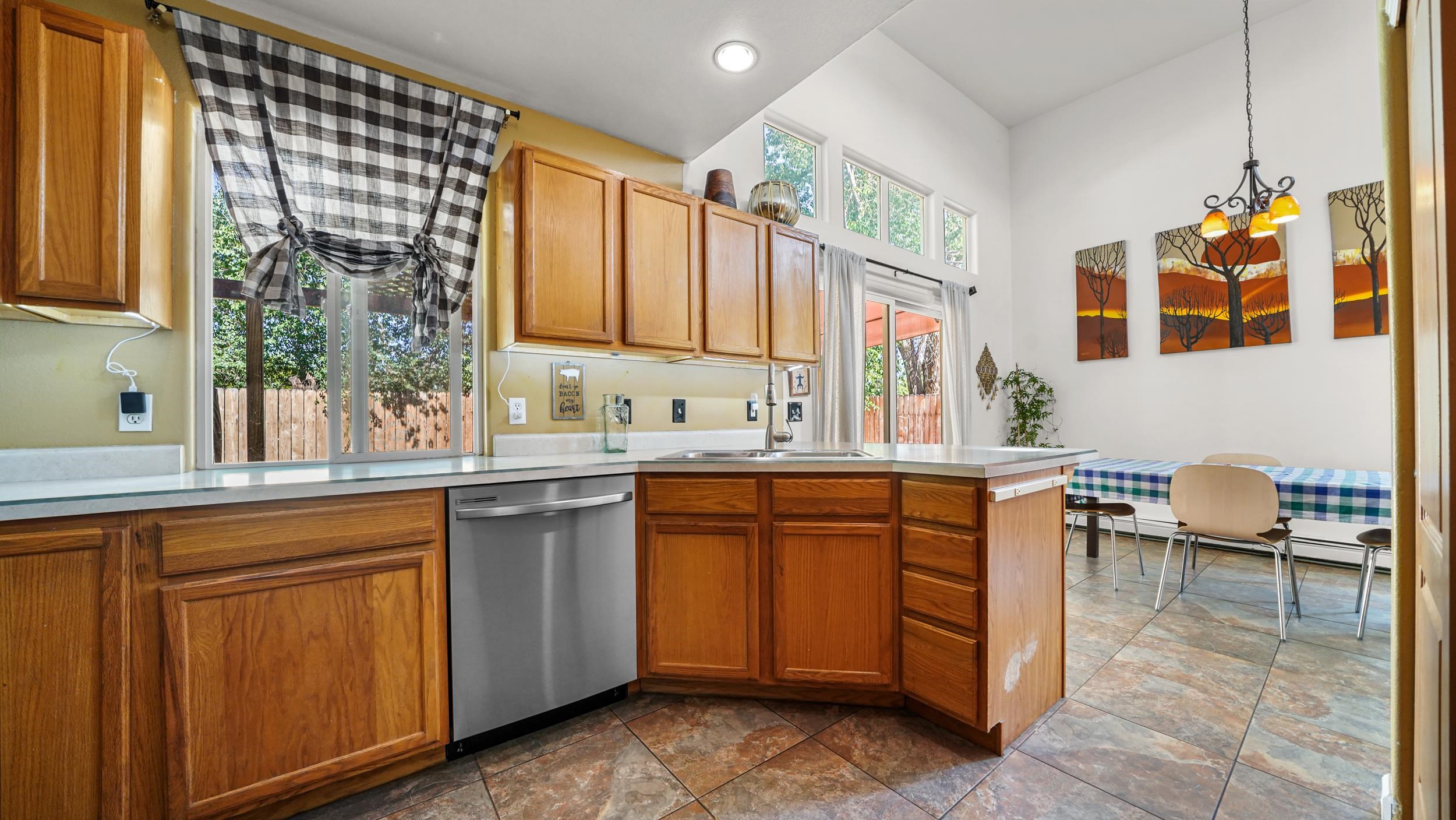 535 Shanne Street Property Photo 13