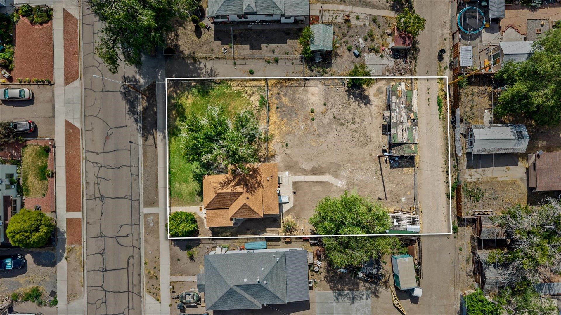 604 W Ute Avenue Property Photo 3