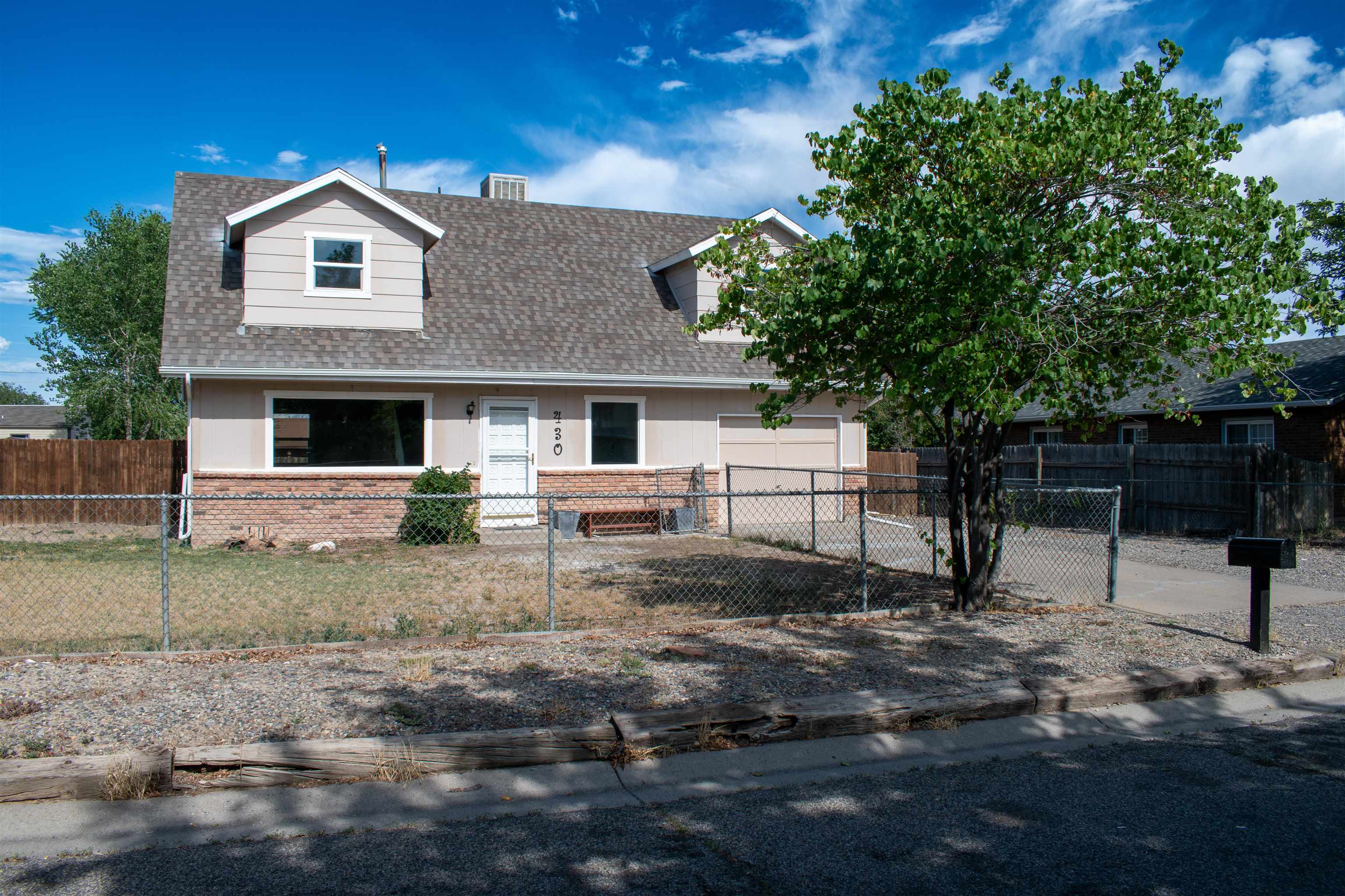430 Doris Road Property Photo 1