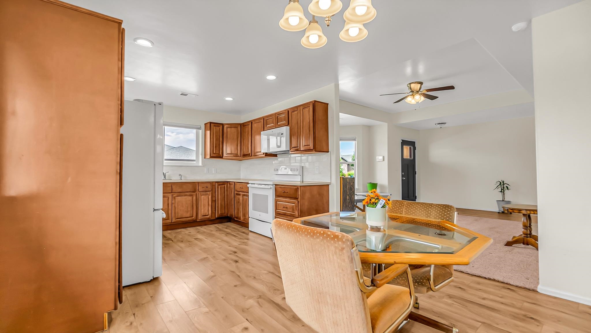 450 Lewis Street Property Photo 8