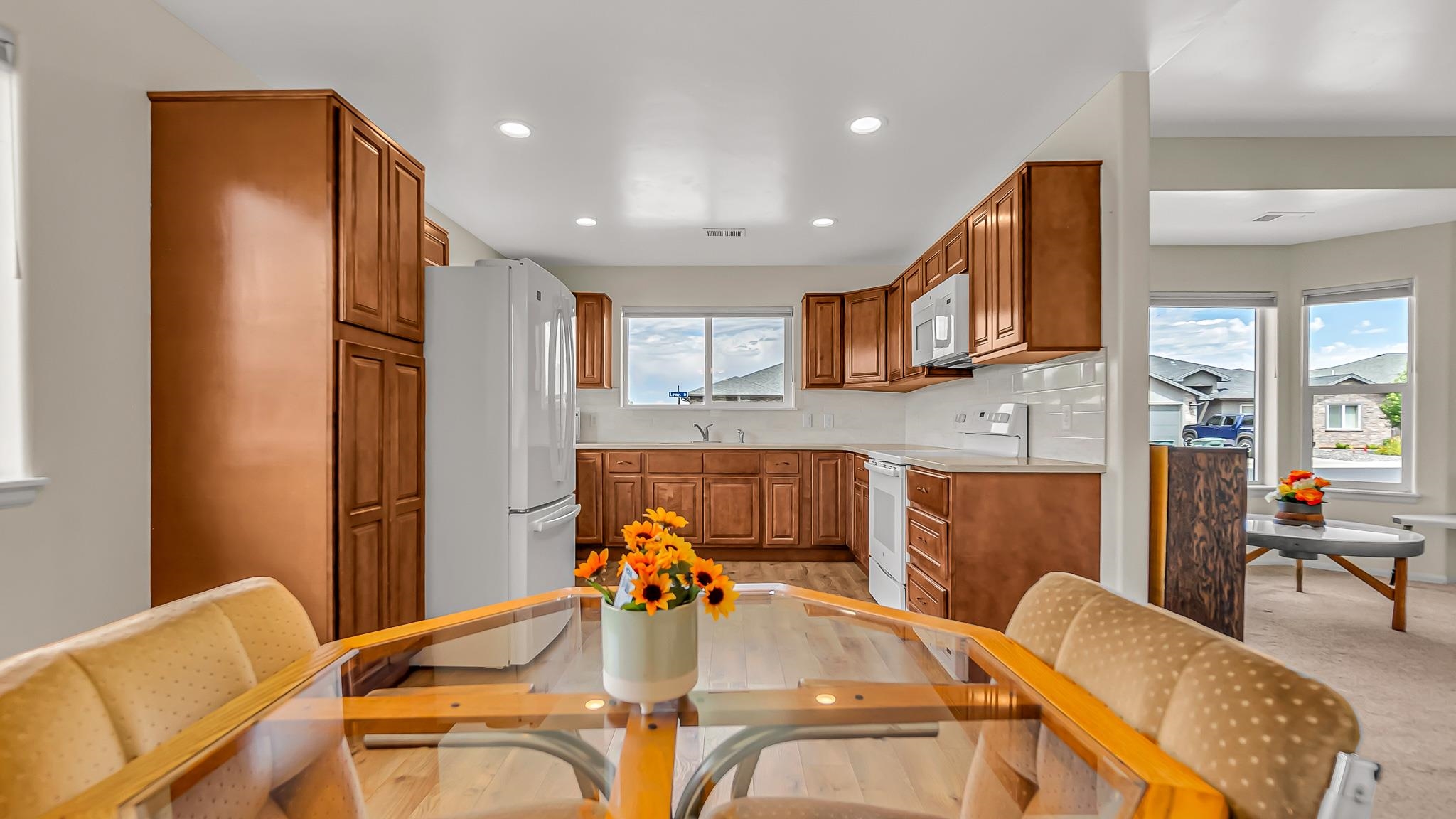 450 Lewis Street Property Photo 10