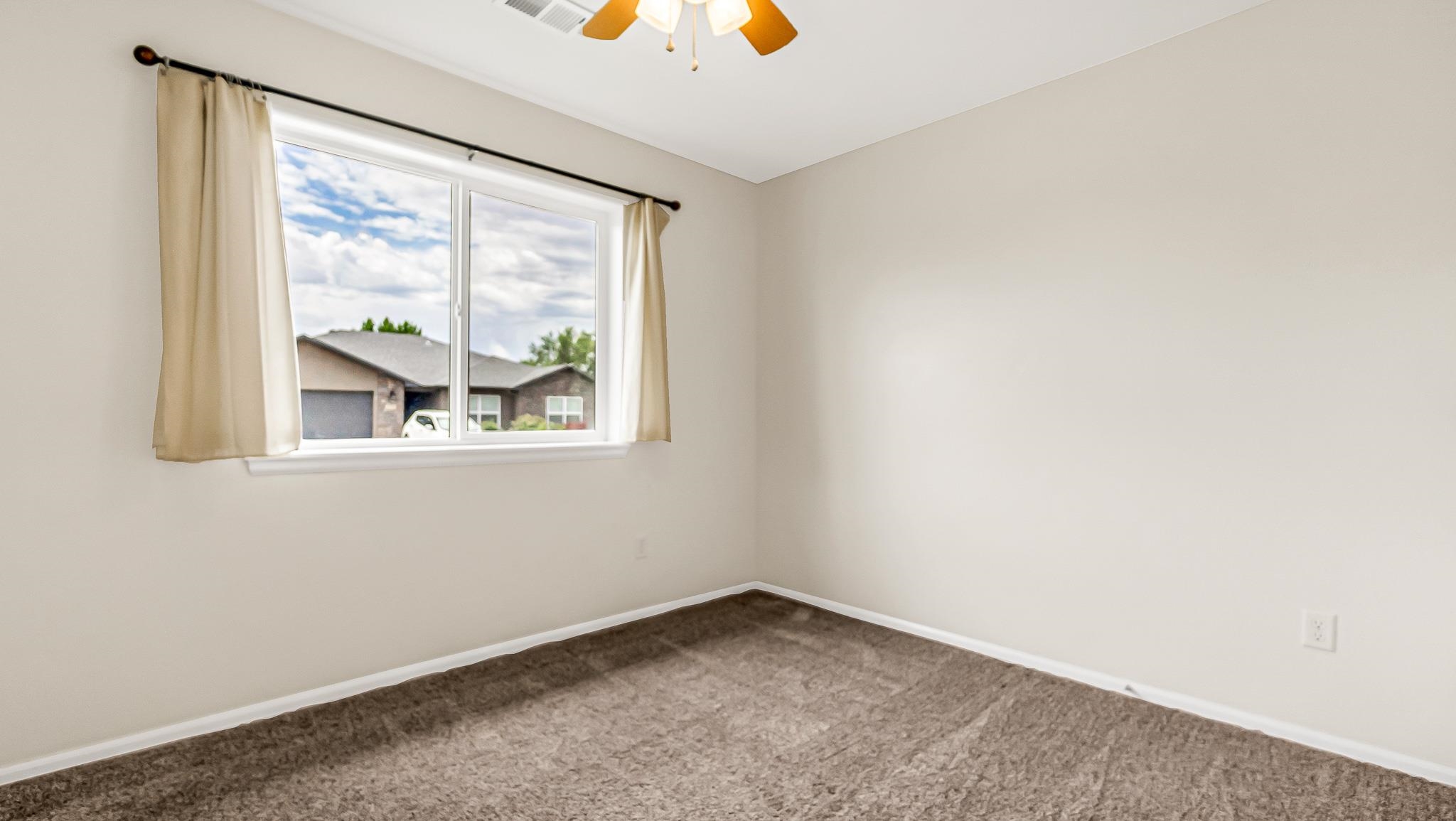 450 Lewis Street Property Photo 21