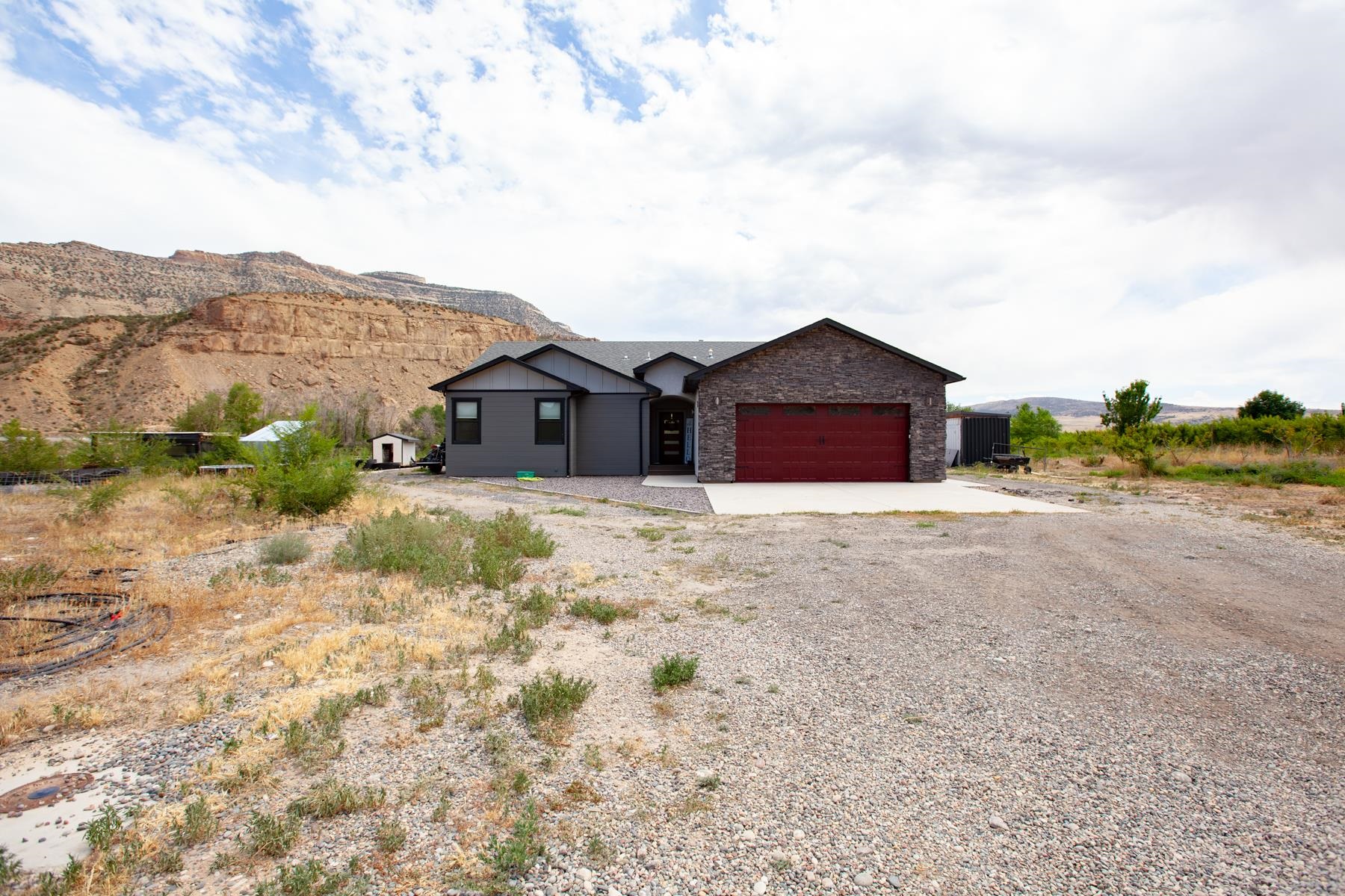 3927 Hickman Road Property Photo 1