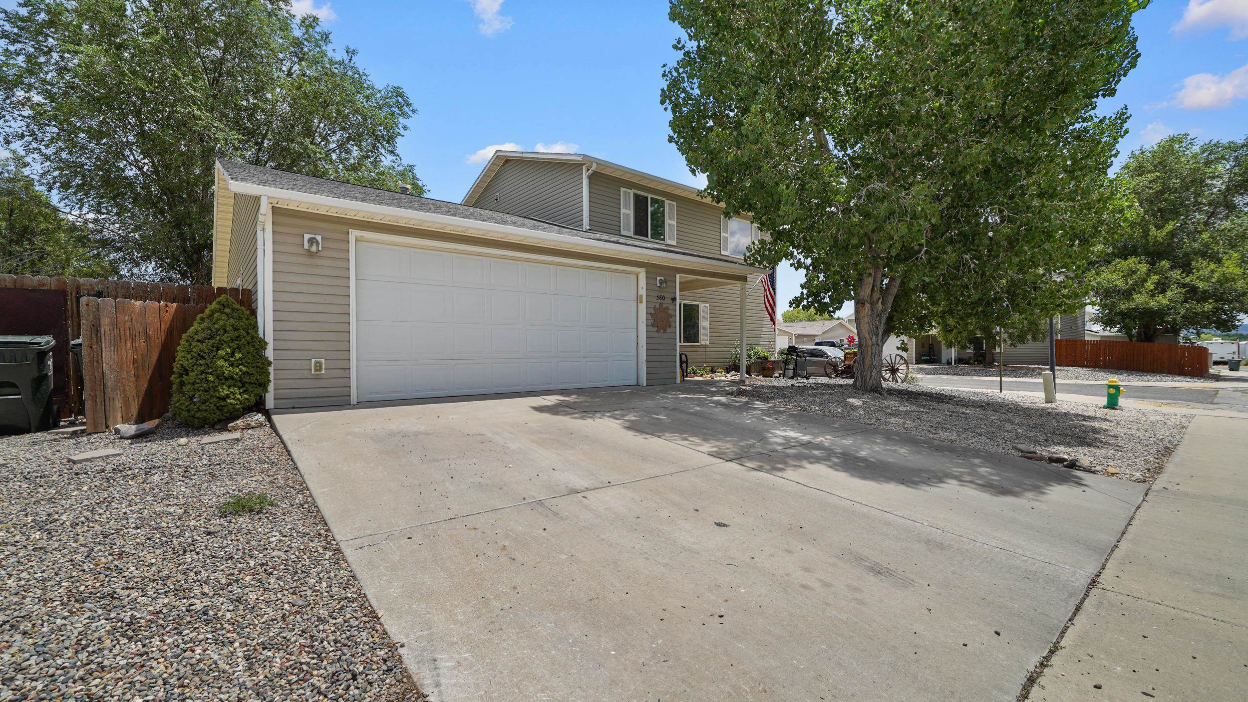 380 Summer Glen Drive Property Photo 1
