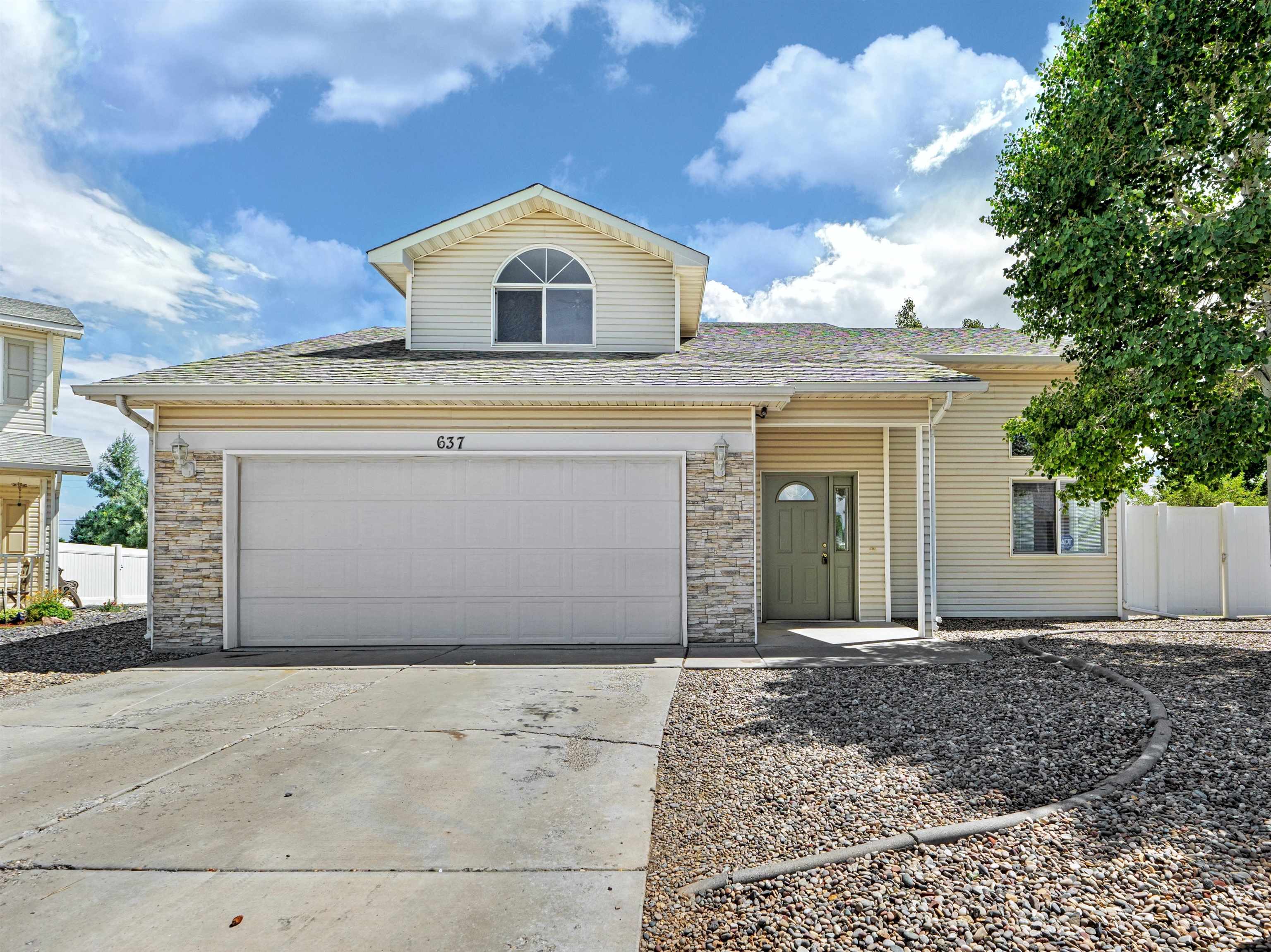637 Longs Peak Court Property Photo 1