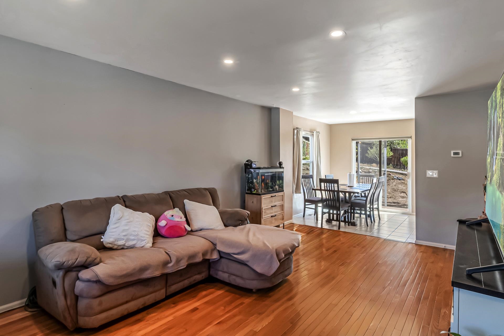 2618 Apache Court Property Photo 5