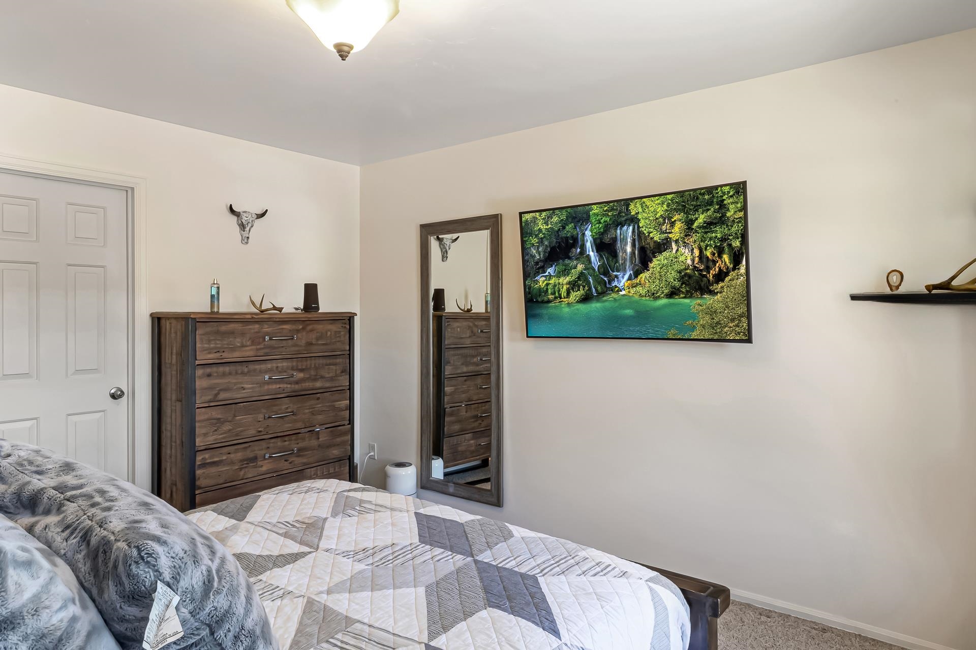 2618 Apache Court Property Photo 18