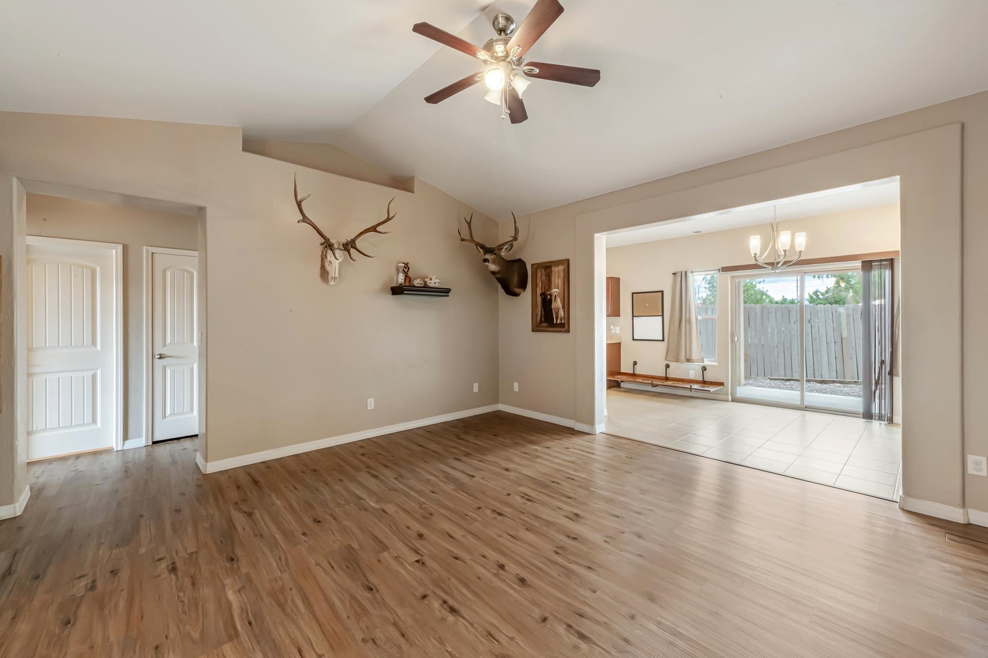 453 Washburn Street Property Photo 8