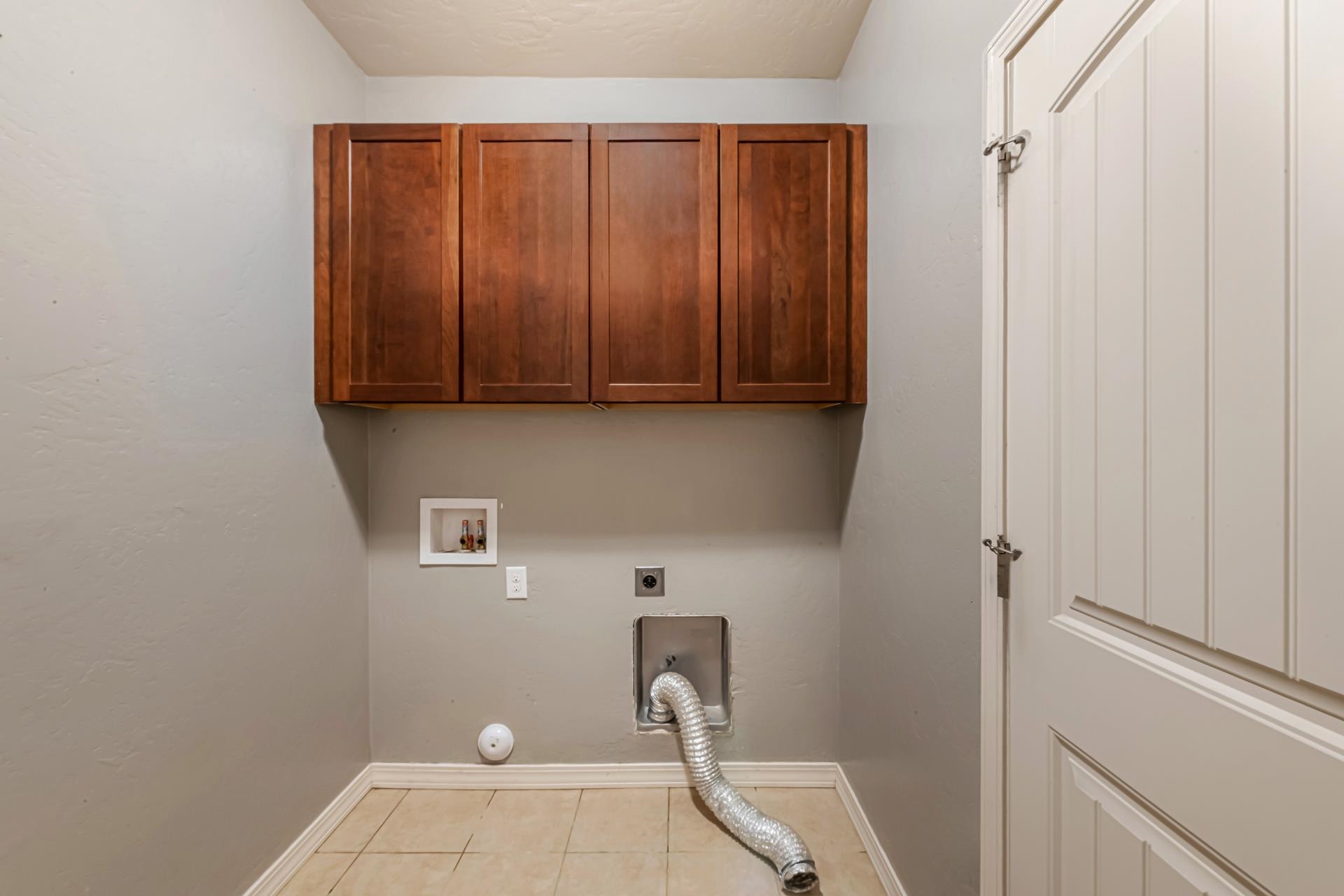 453 Washburn Street Property Photo 26