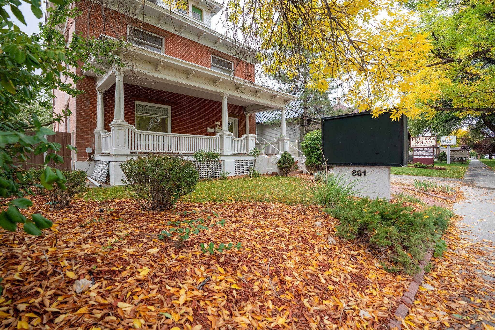 861 Grand Avenue Property Photo 1