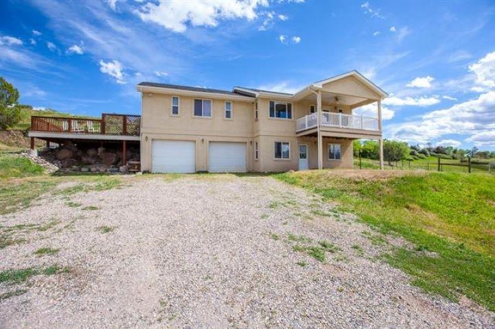 900 Thistle Court Property Photo 1