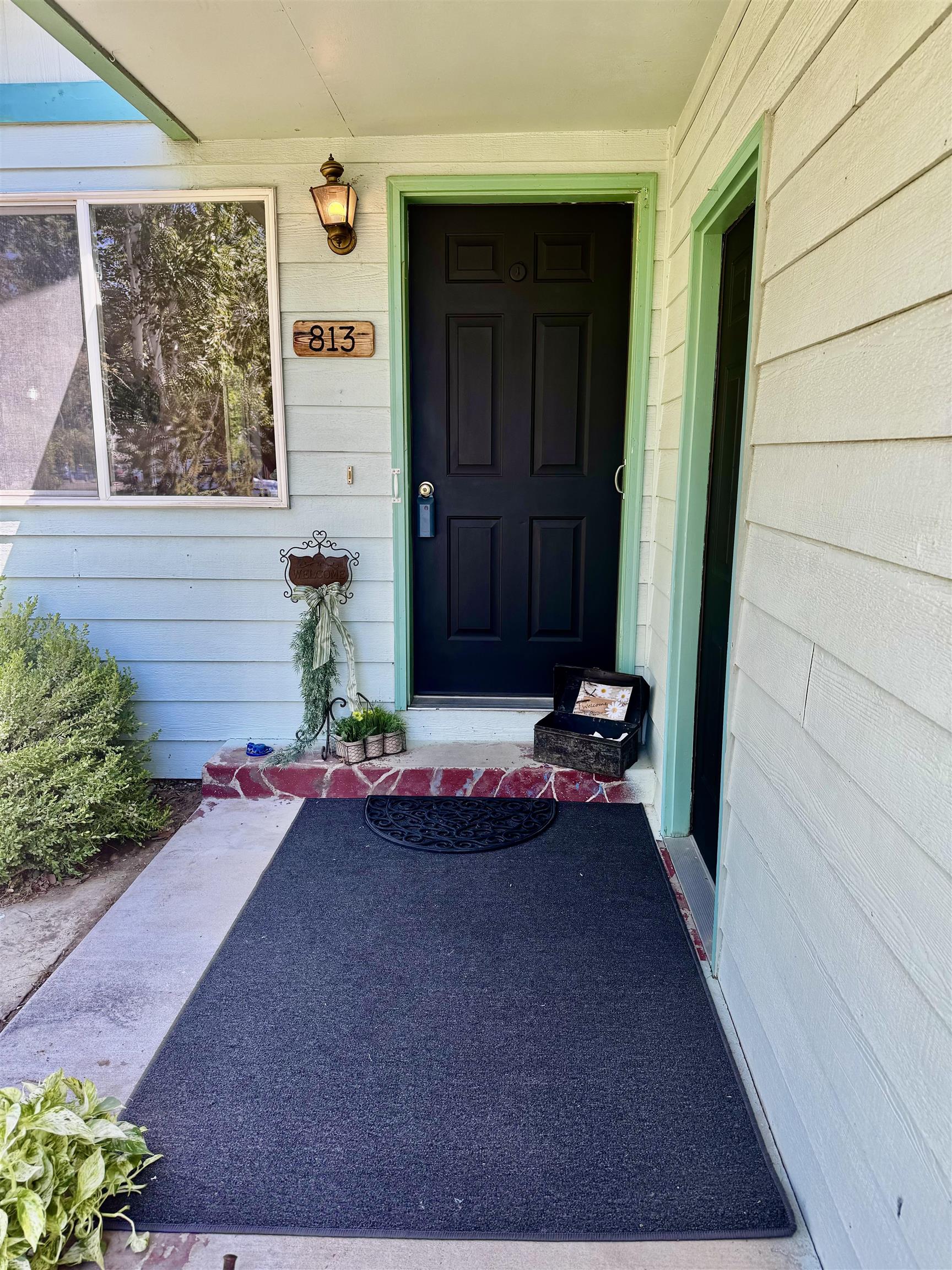 813 E Cleveland Avenue Property Photo 3