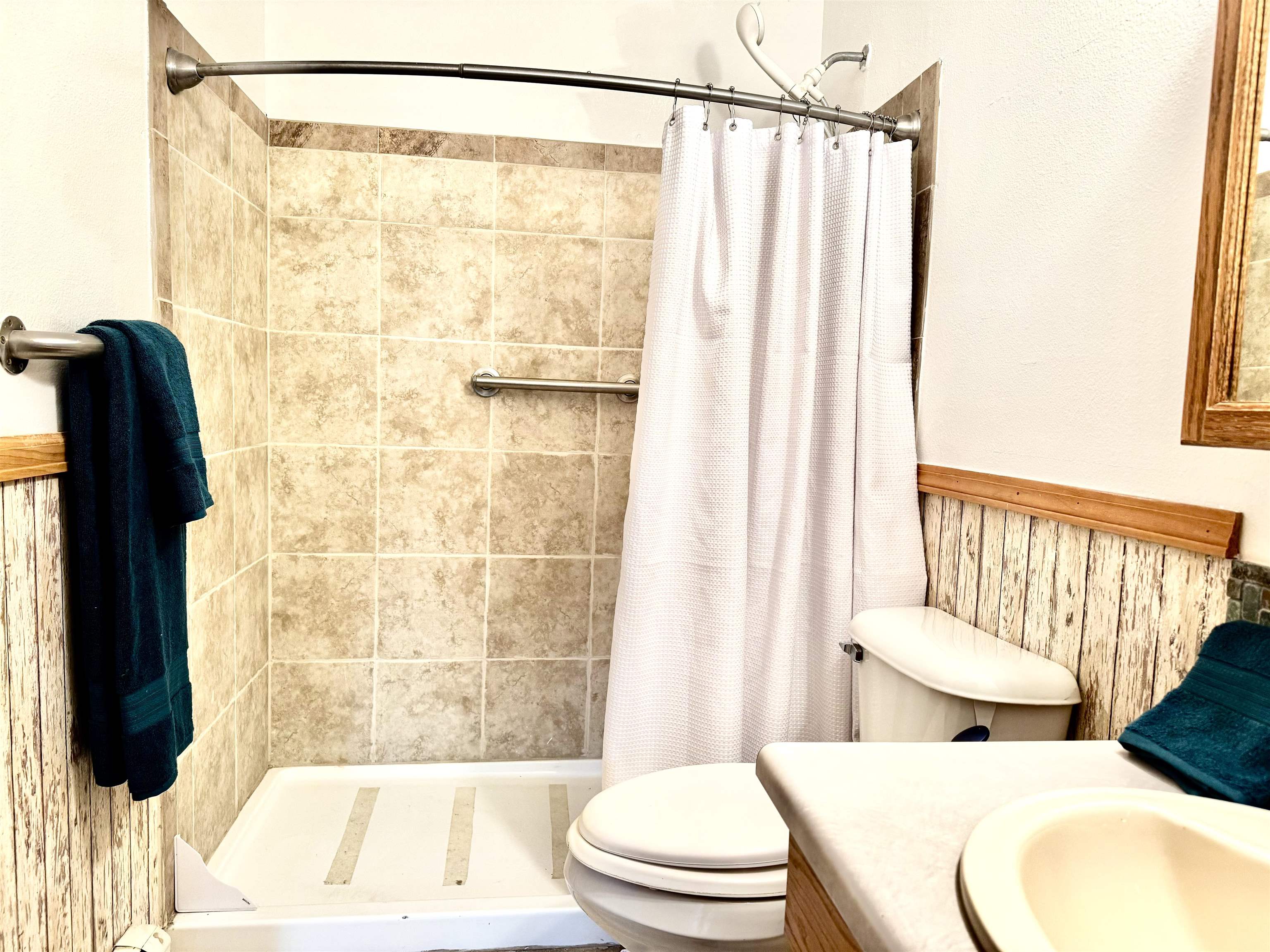 813 E Cleveland Avenue Property Photo 8