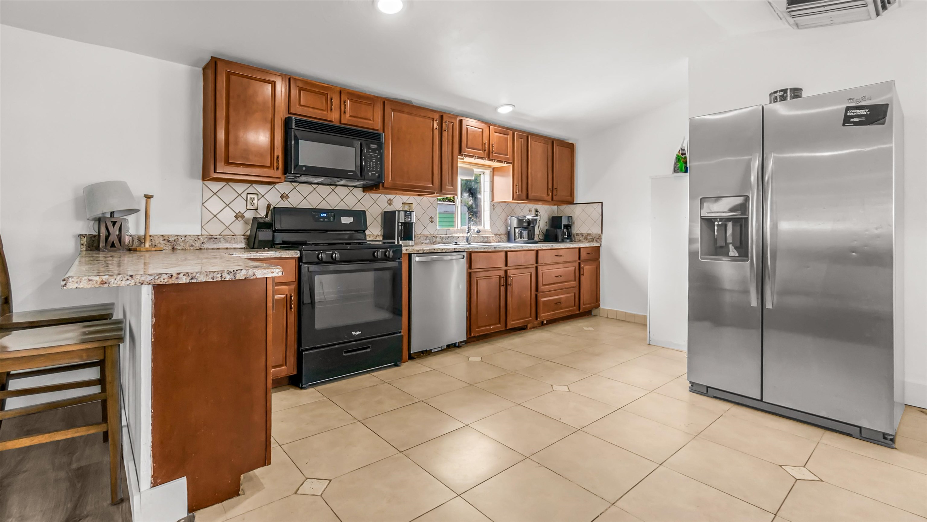 585 25 1/2 Road Property Photo 4