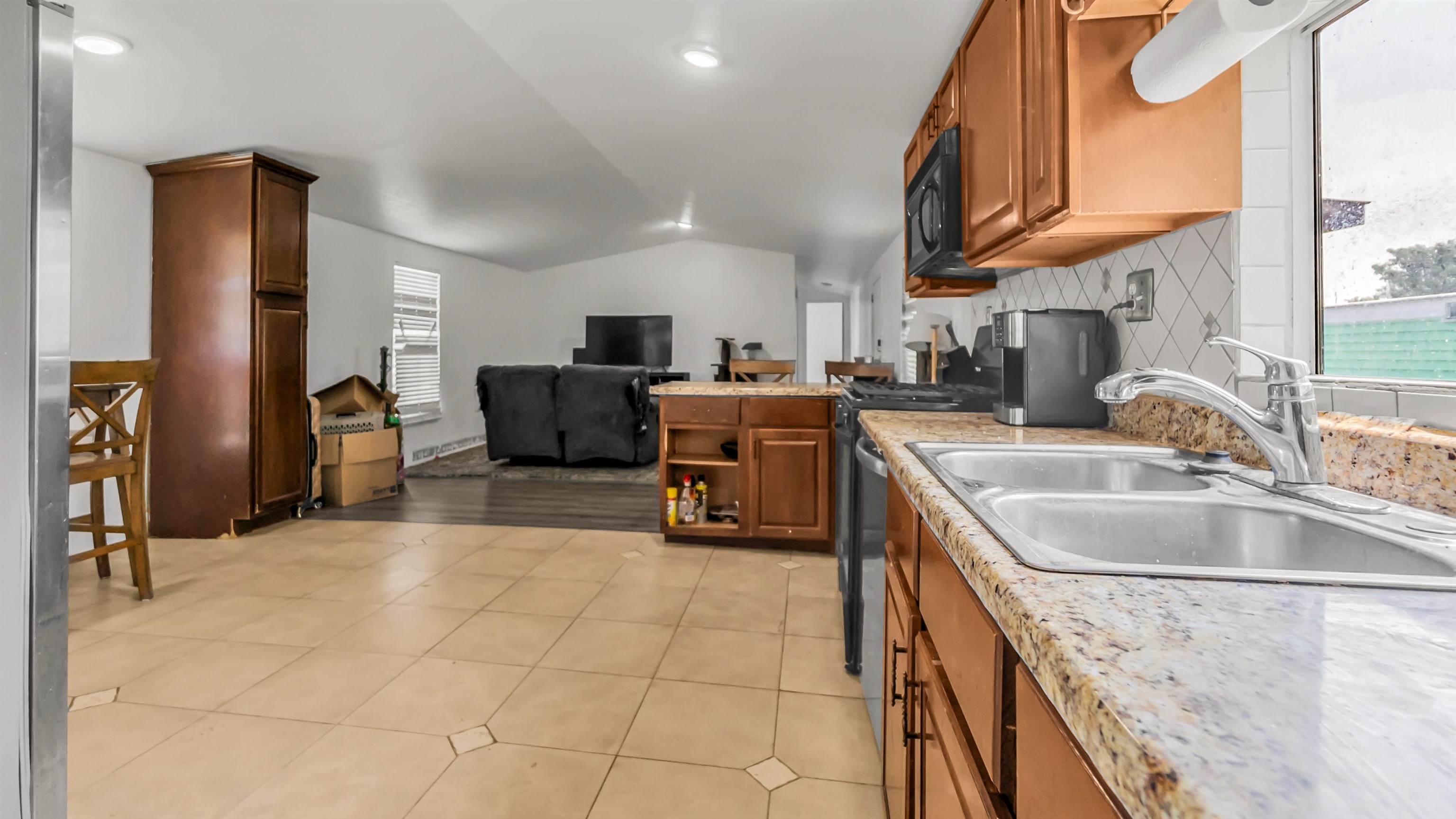 585 25 1/2 Road Property Photo 7