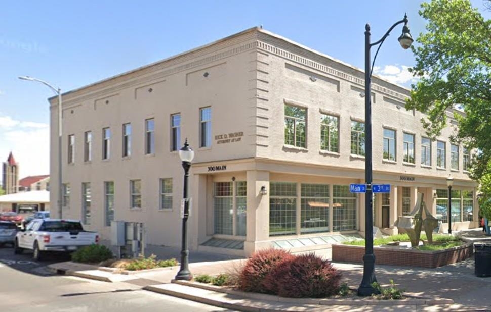 300 Main Street Property Photo