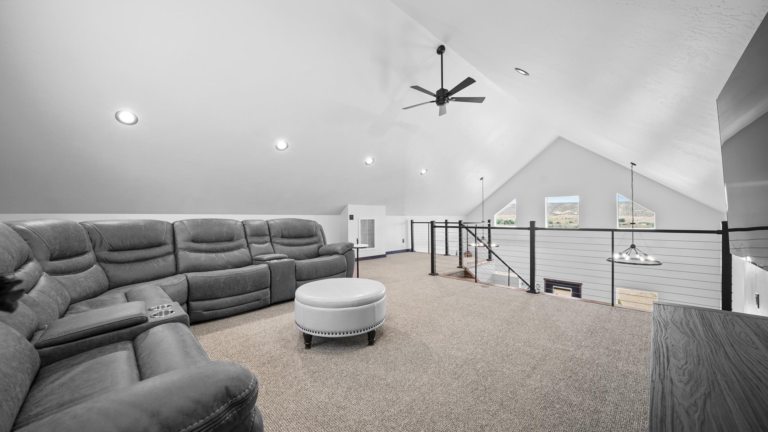 1626 10 Road Property Photo 20
