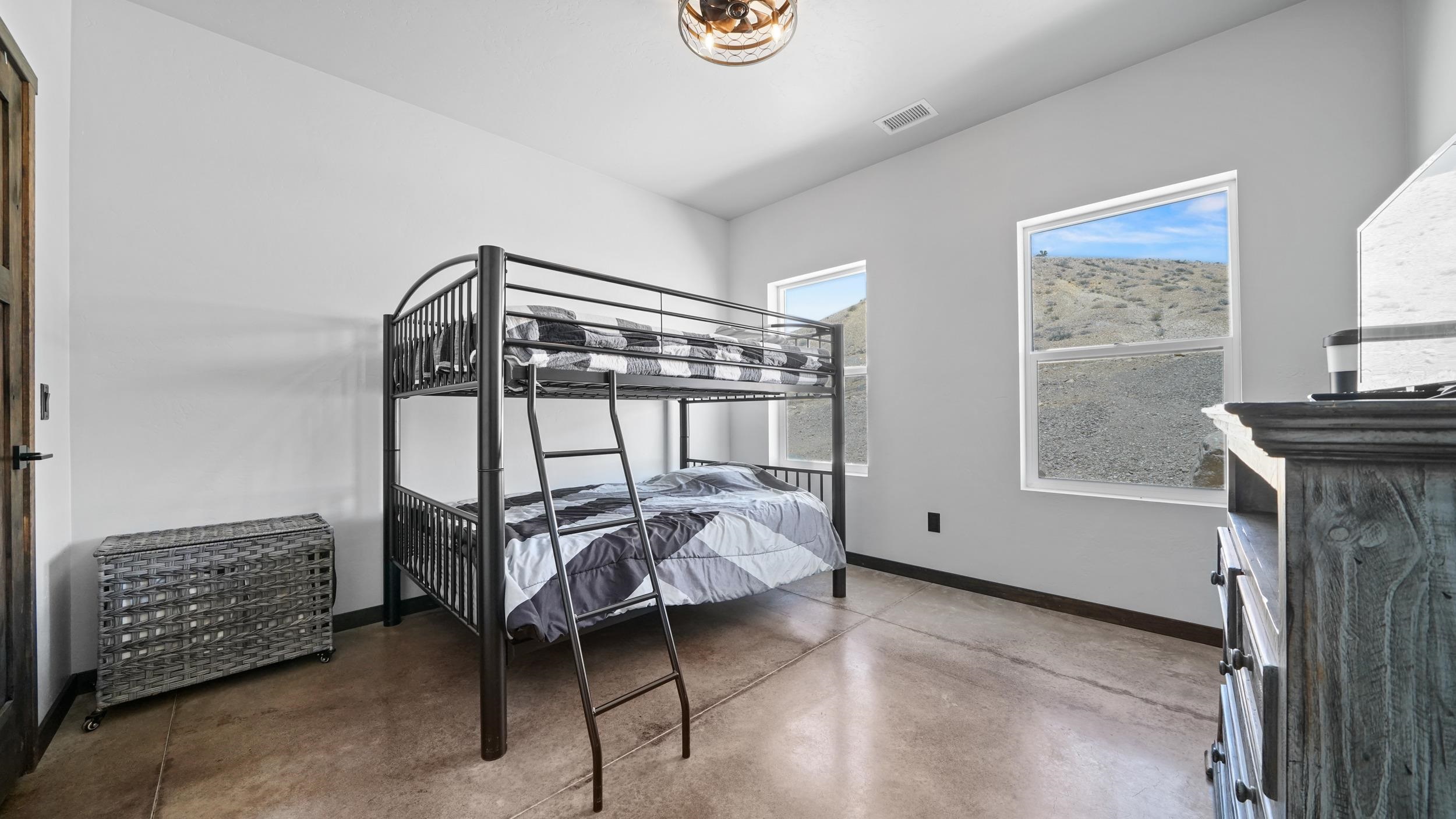 1626 10 Road Property Photo 21