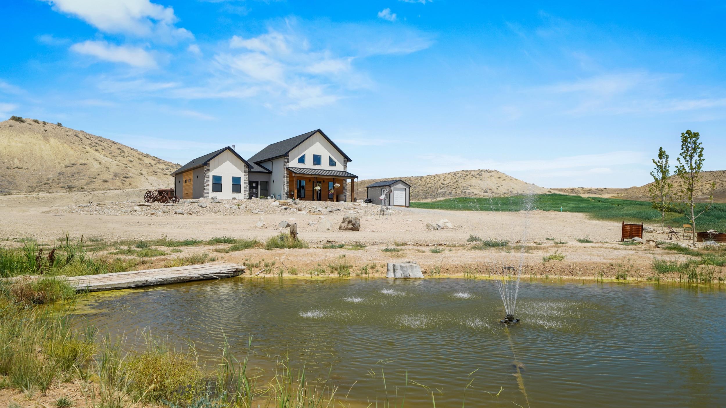 1626 10 Road Property Photo 25