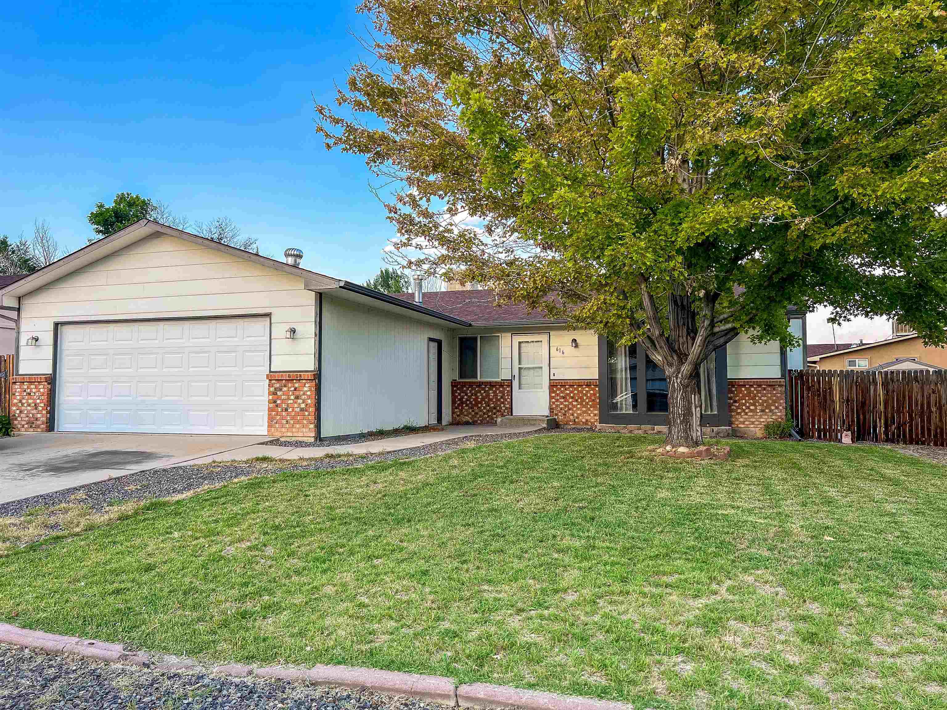 616 N Sunset Court Property Photo 1