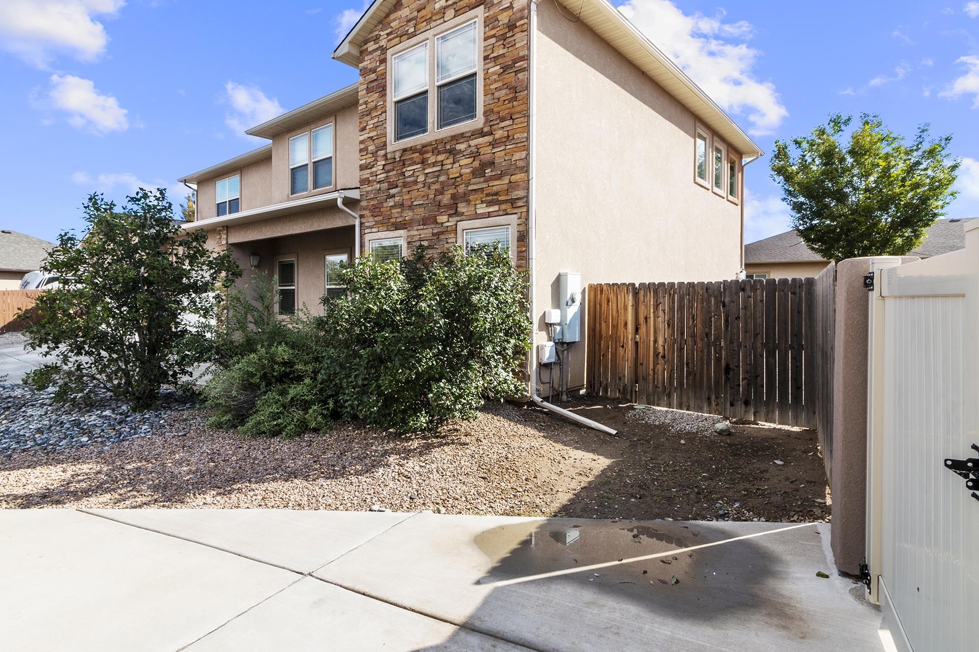 854 Mission Court Property Photo 1