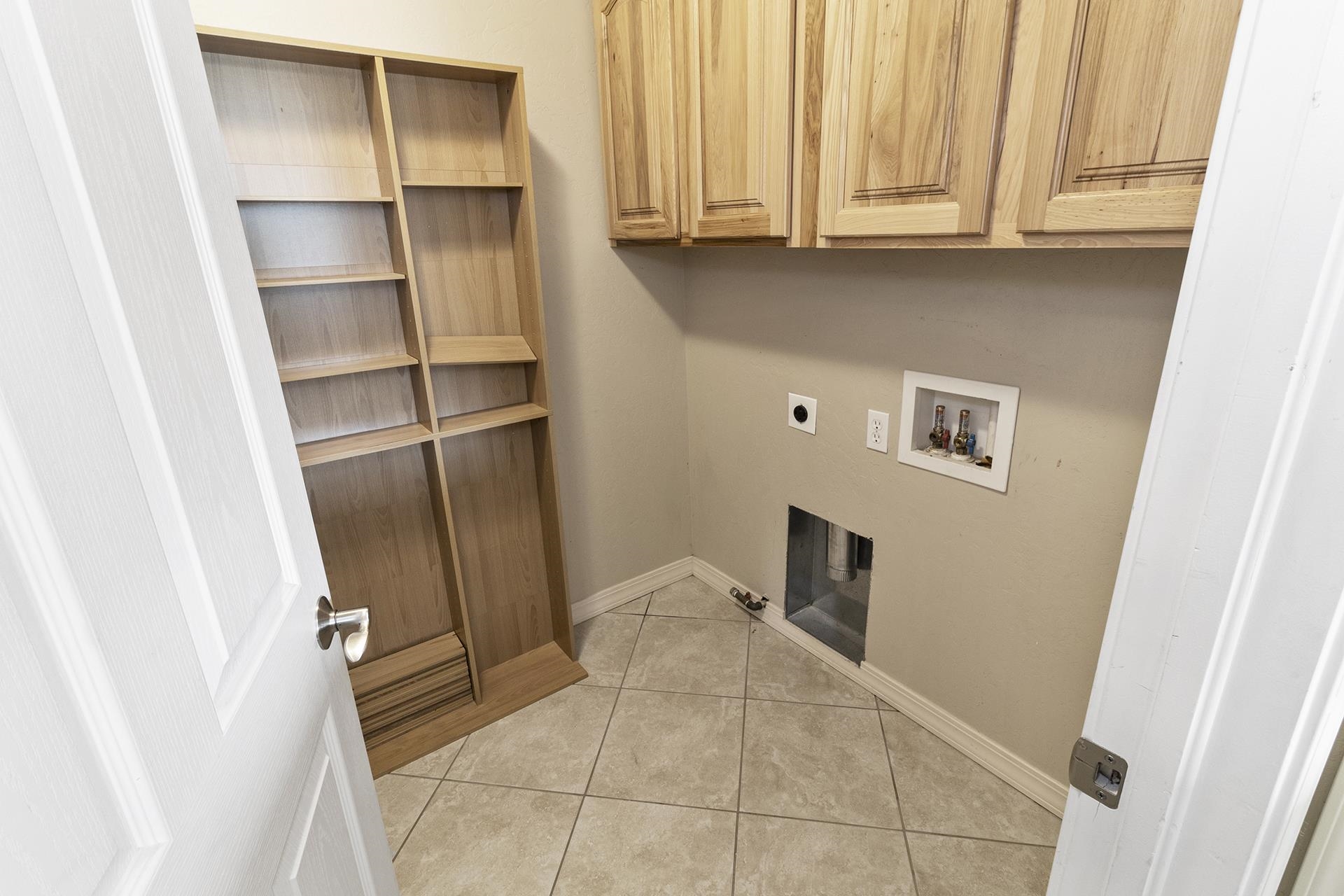 854 Mission Court Property Photo 17