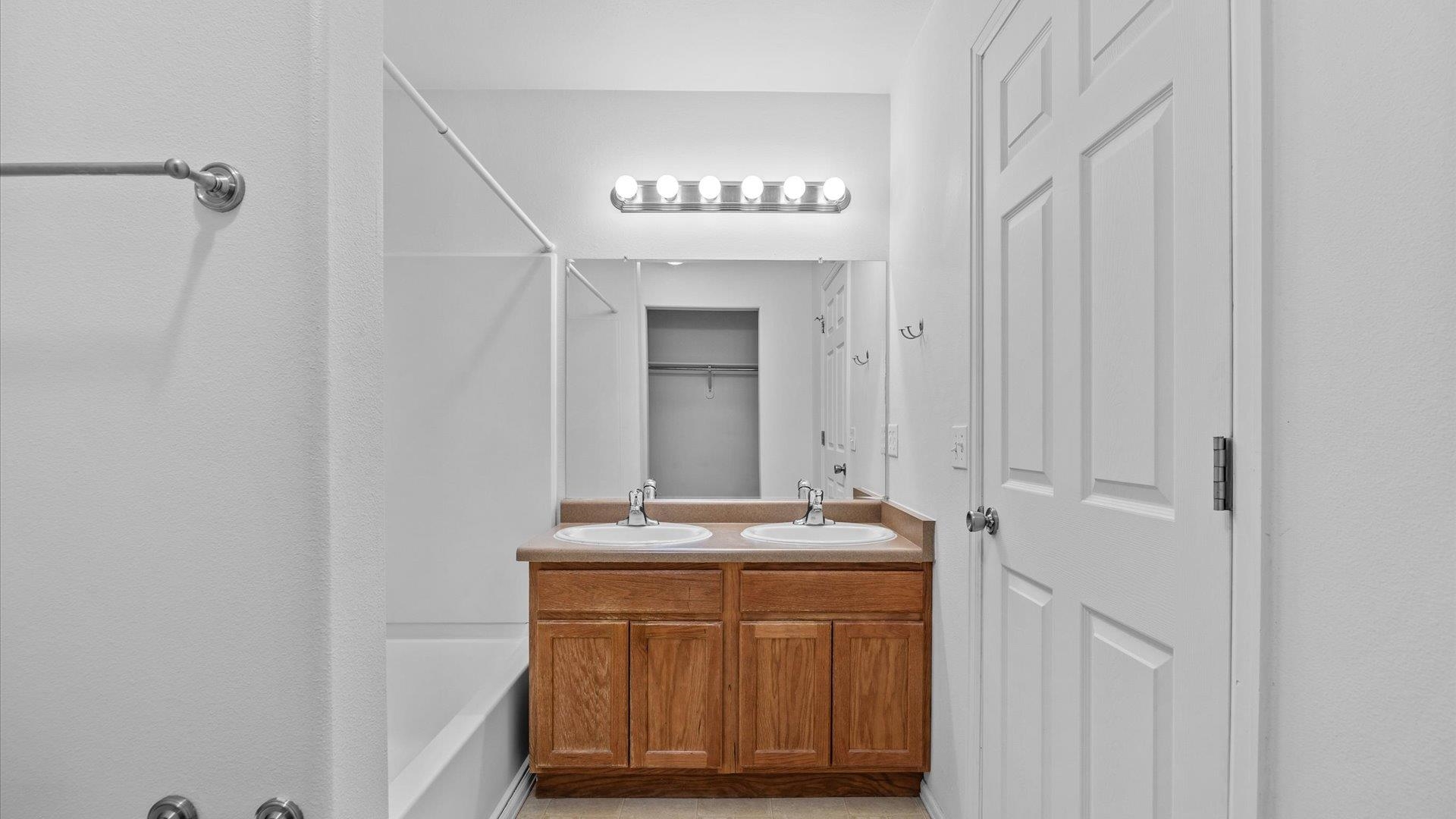 2473 Theresa Lane Property Photo 15