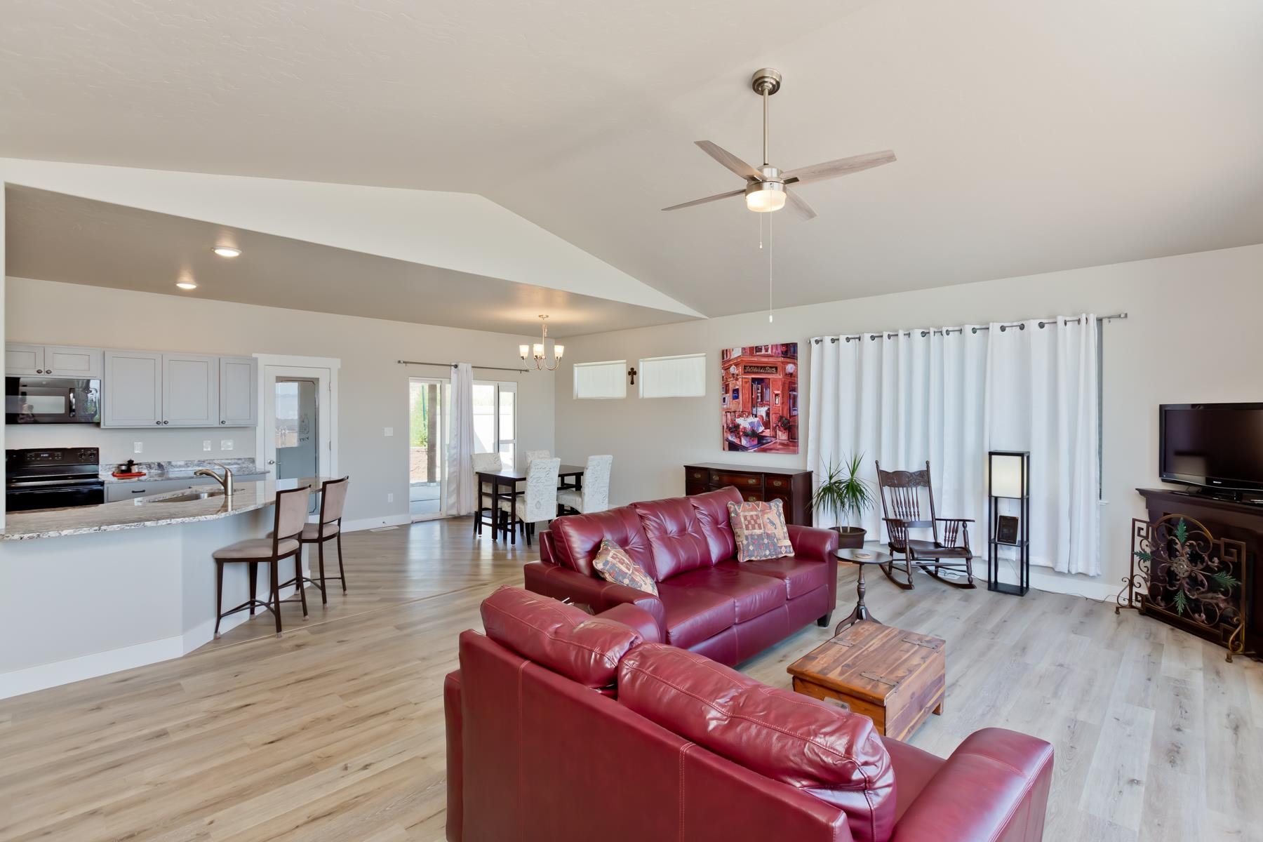 105 Dry Creek Court Property Photo 2