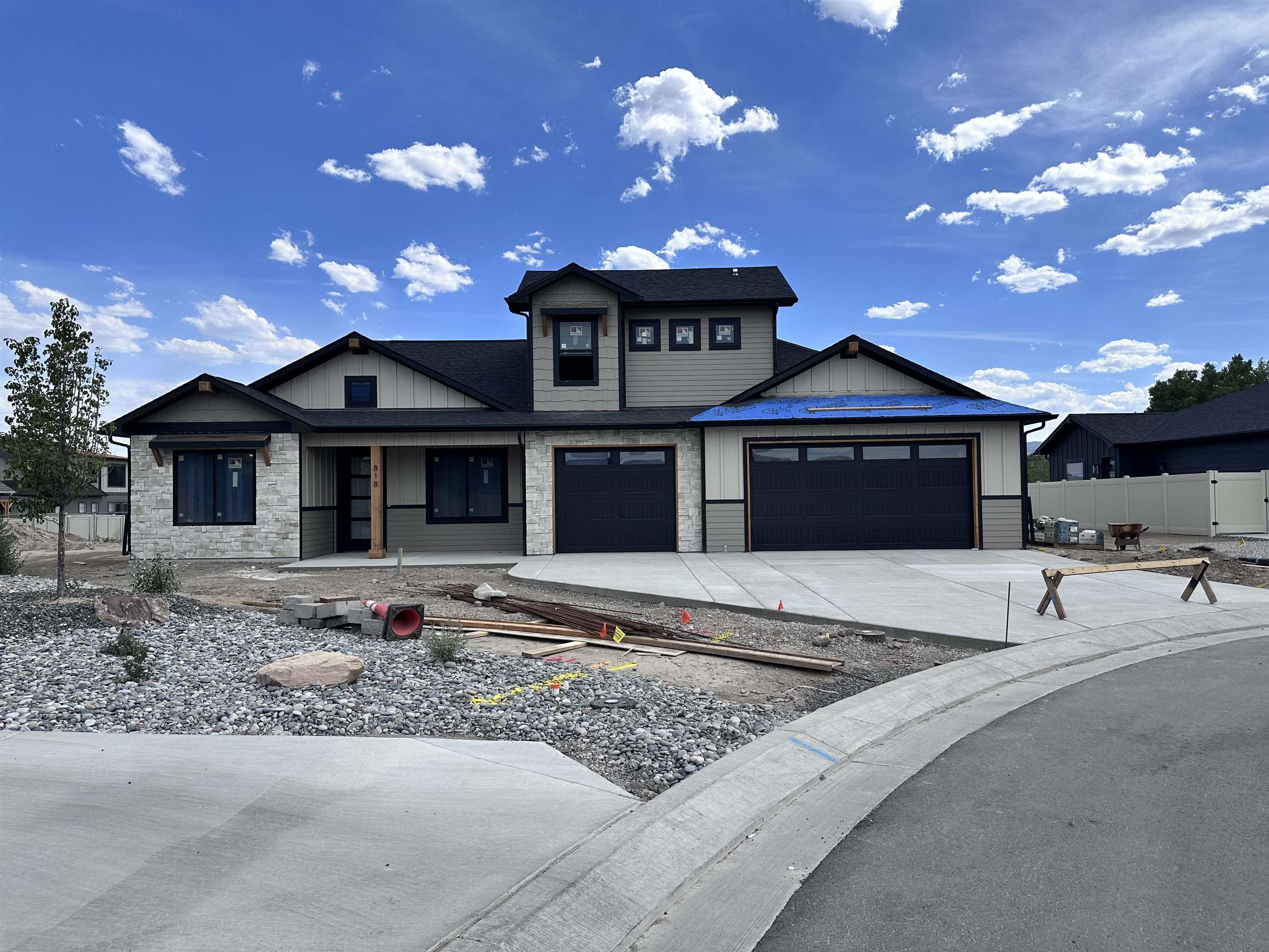 818 Ambrosia Loop Property Photo 1