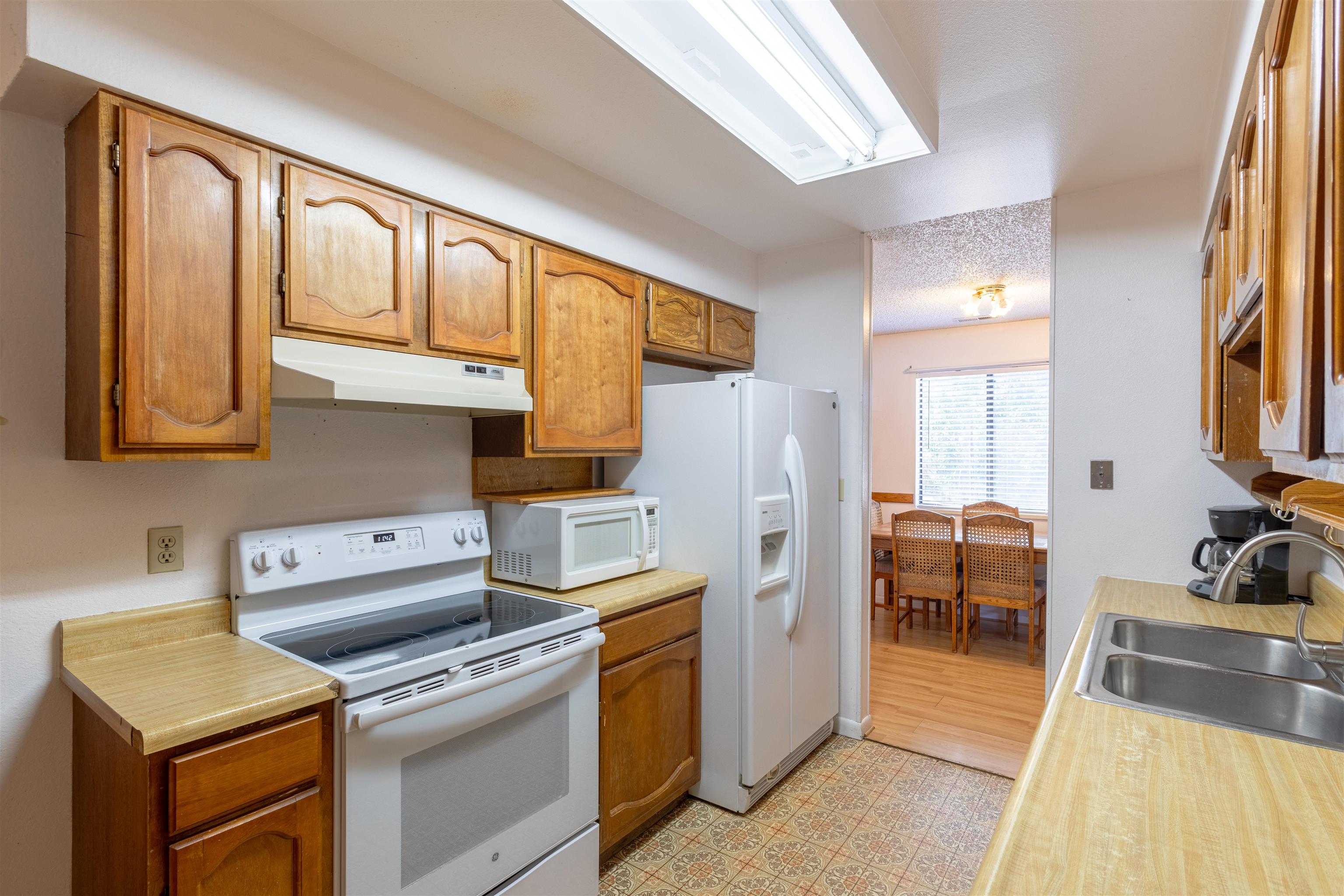 3046 1/2 Wedgewood Drive Property Photo 11