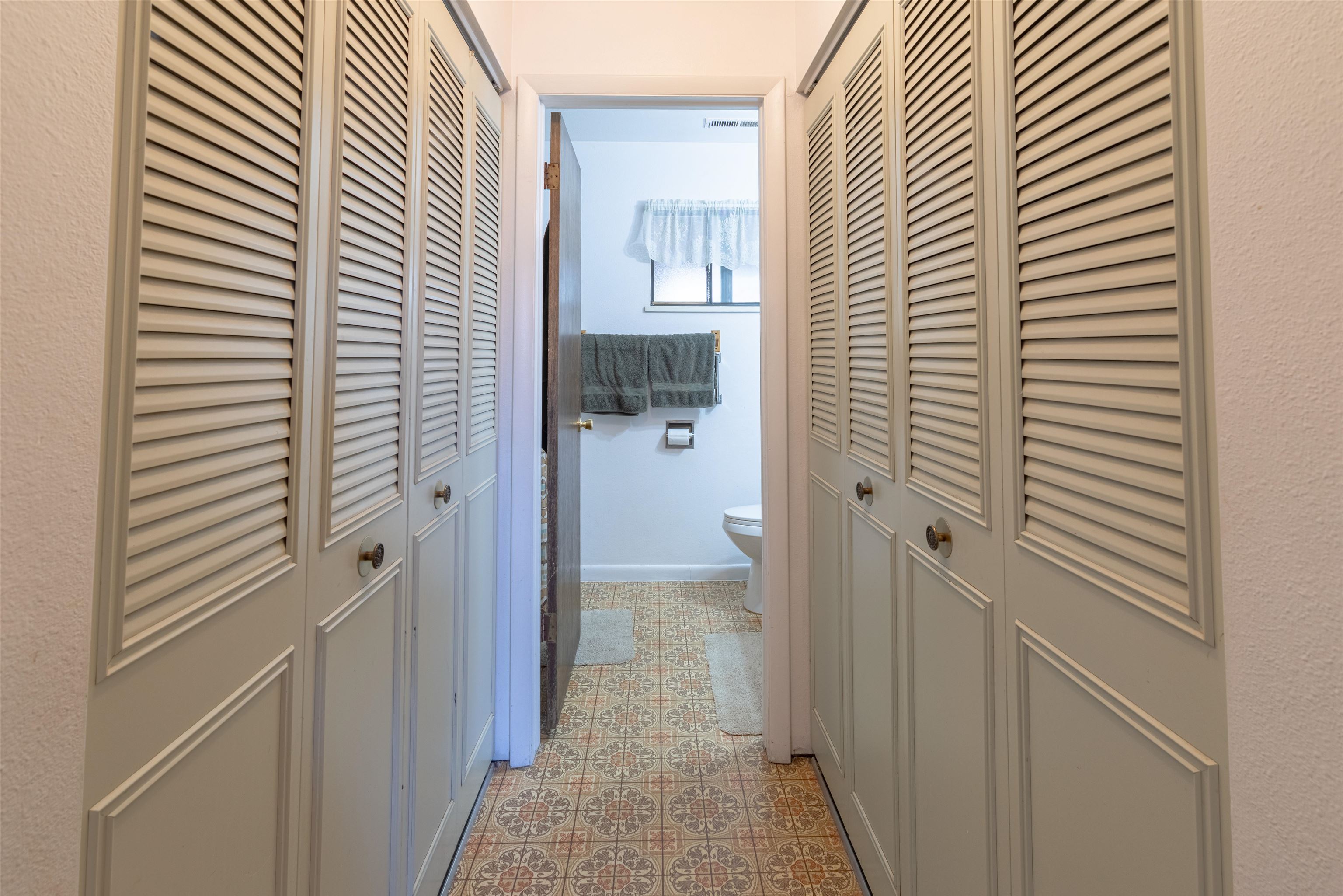 3046 1/2 Wedgewood Drive Property Photo 17