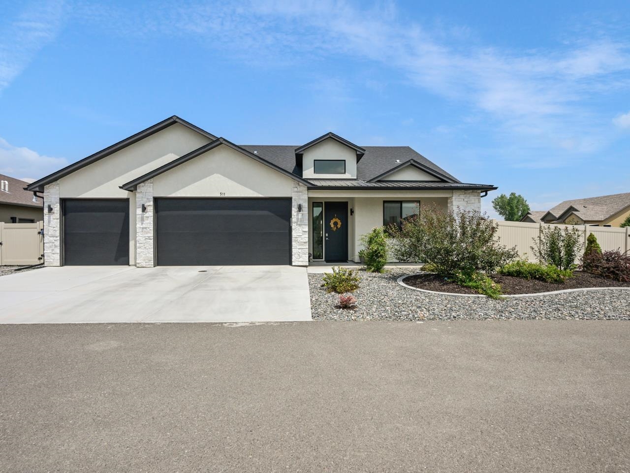 511 Hobbs Court Property Photo 1