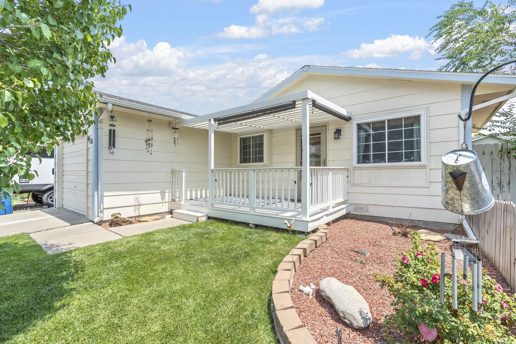 458 Pera Street Property Photo 1