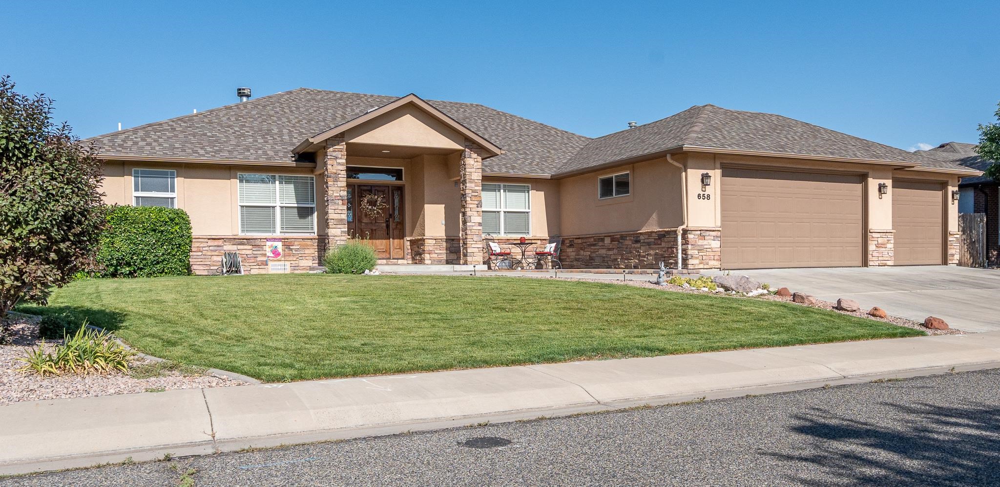 658 Tamarron Drive Property Photo 1