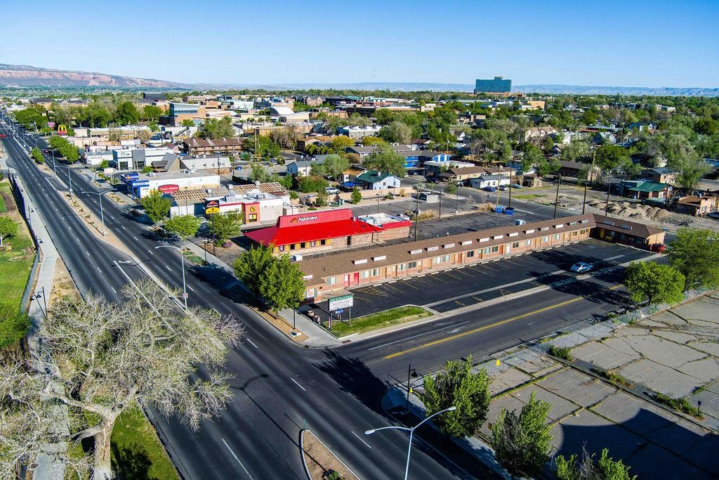 1460 North Avenue Property Photo 1