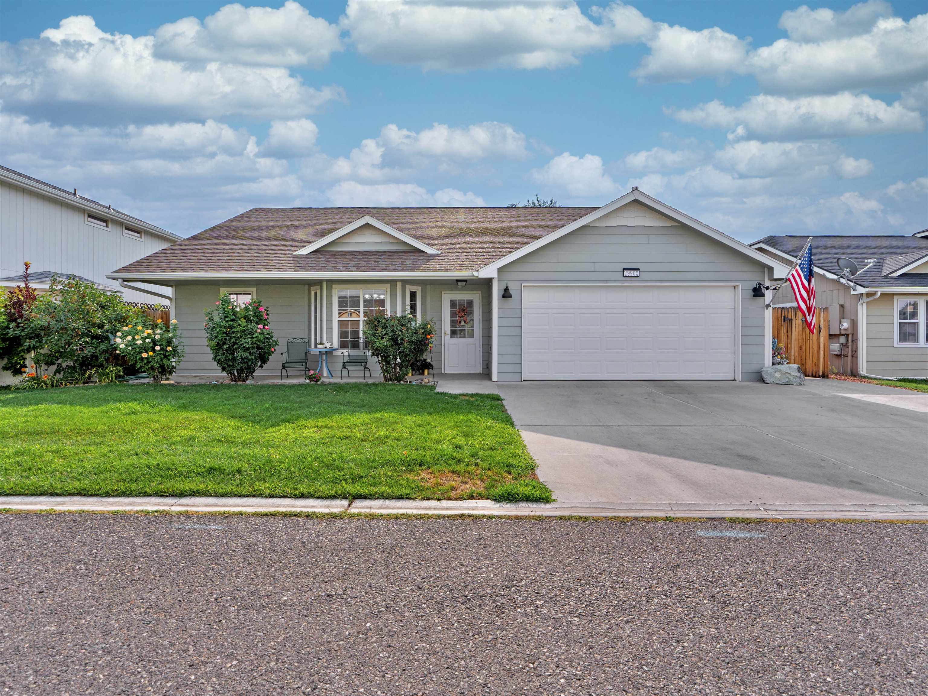 2990 1/2 Redbud Court Property Photo 1