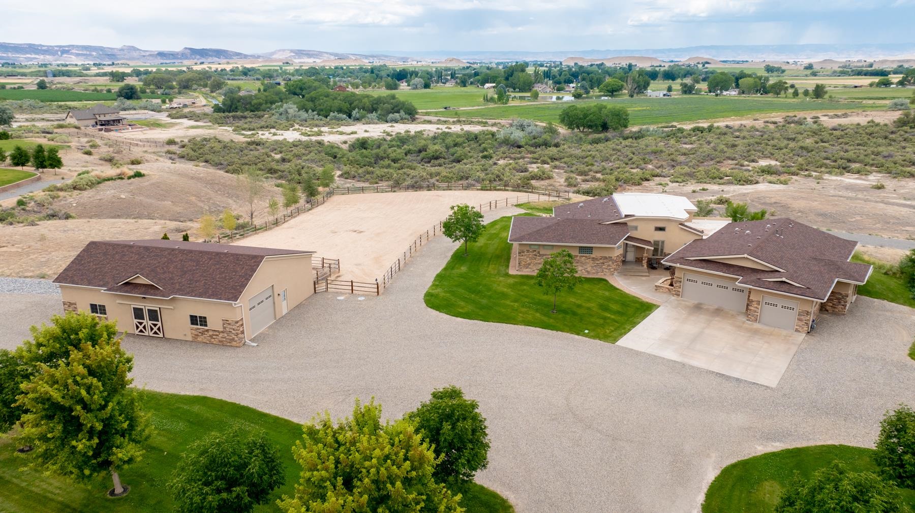 1381 Horseshoe Drive Property Photo 1