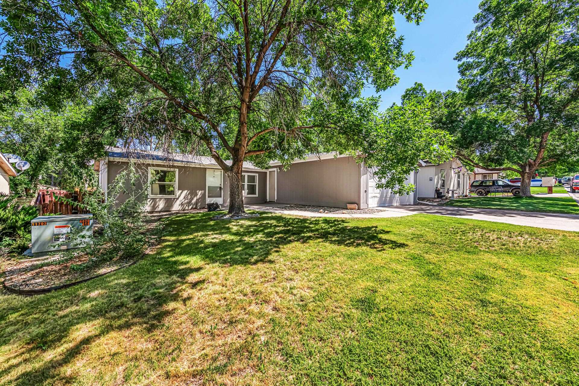 286 E Tamarack Circle Property Photo 1