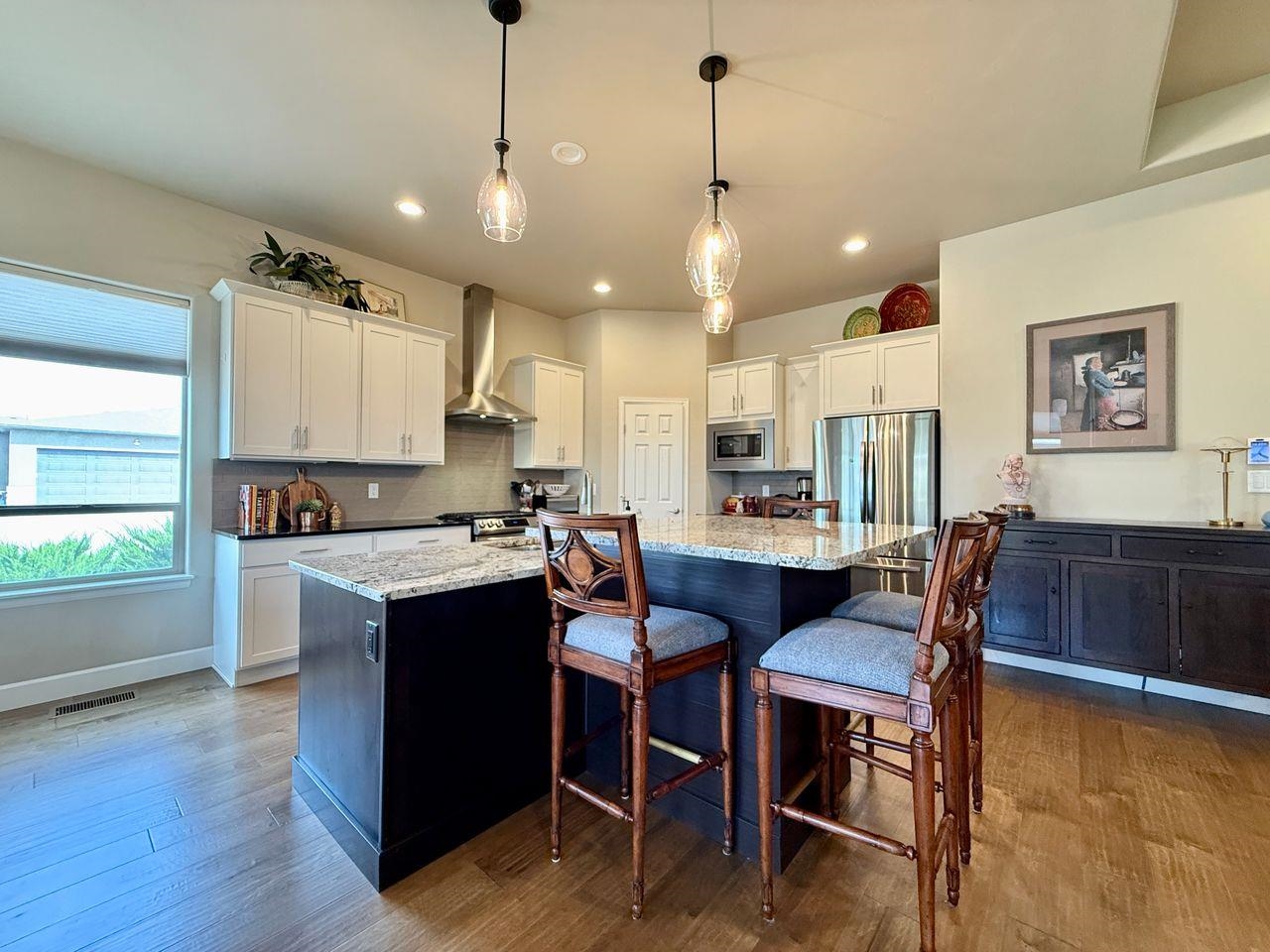 890 Spring Crossing Property Photo 11