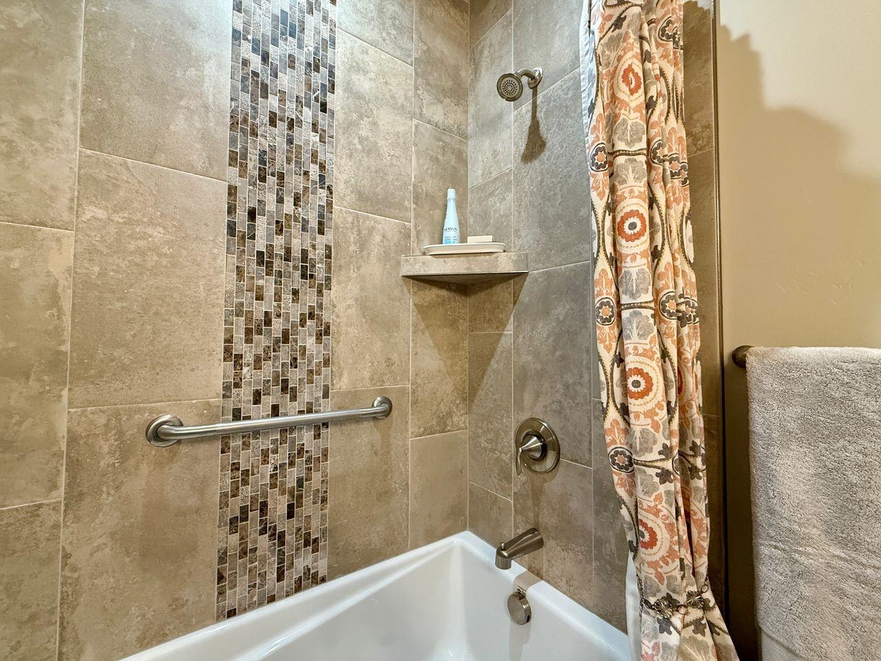 890 Spring Crossing Property Photo 26