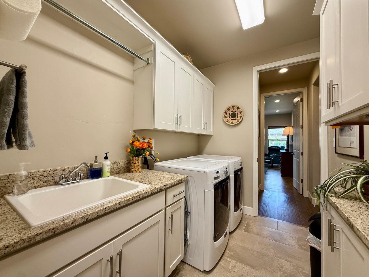890 Spring Crossing Property Photo 28