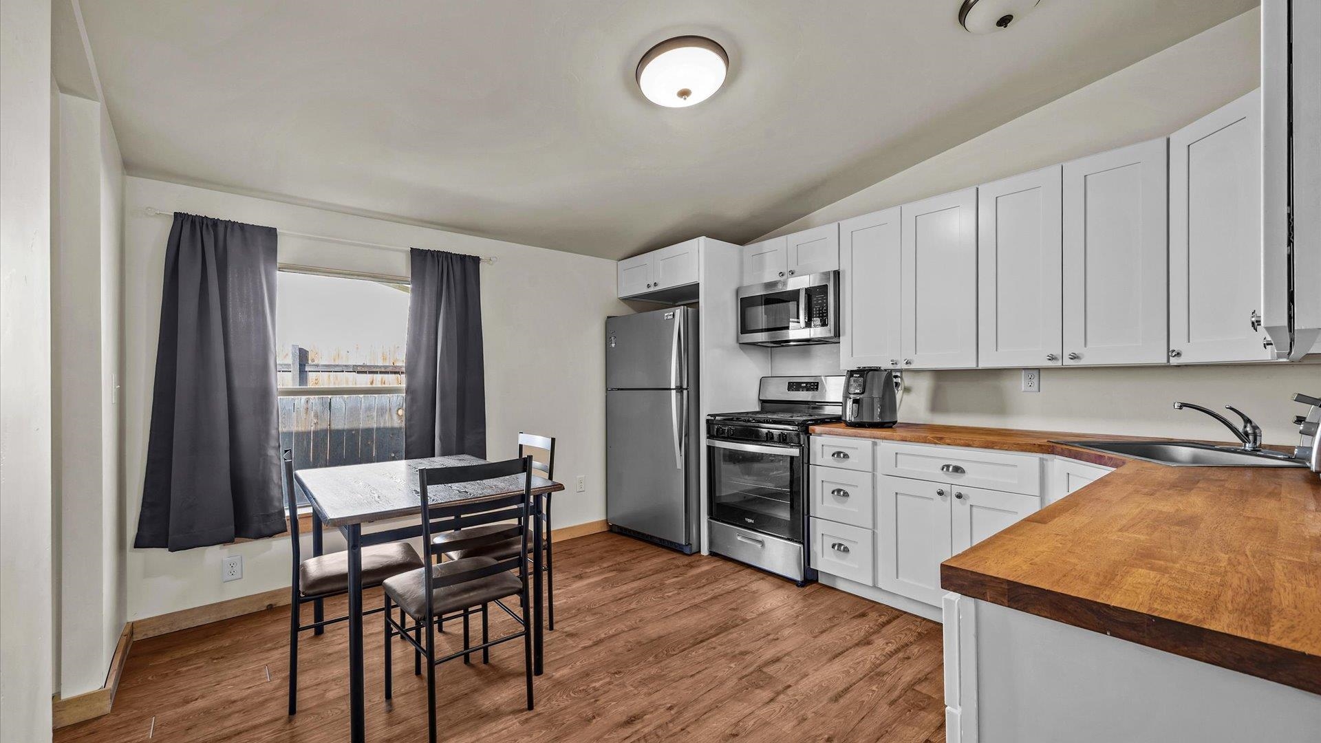 1012 Moro Castle Avenue Property Photo 4