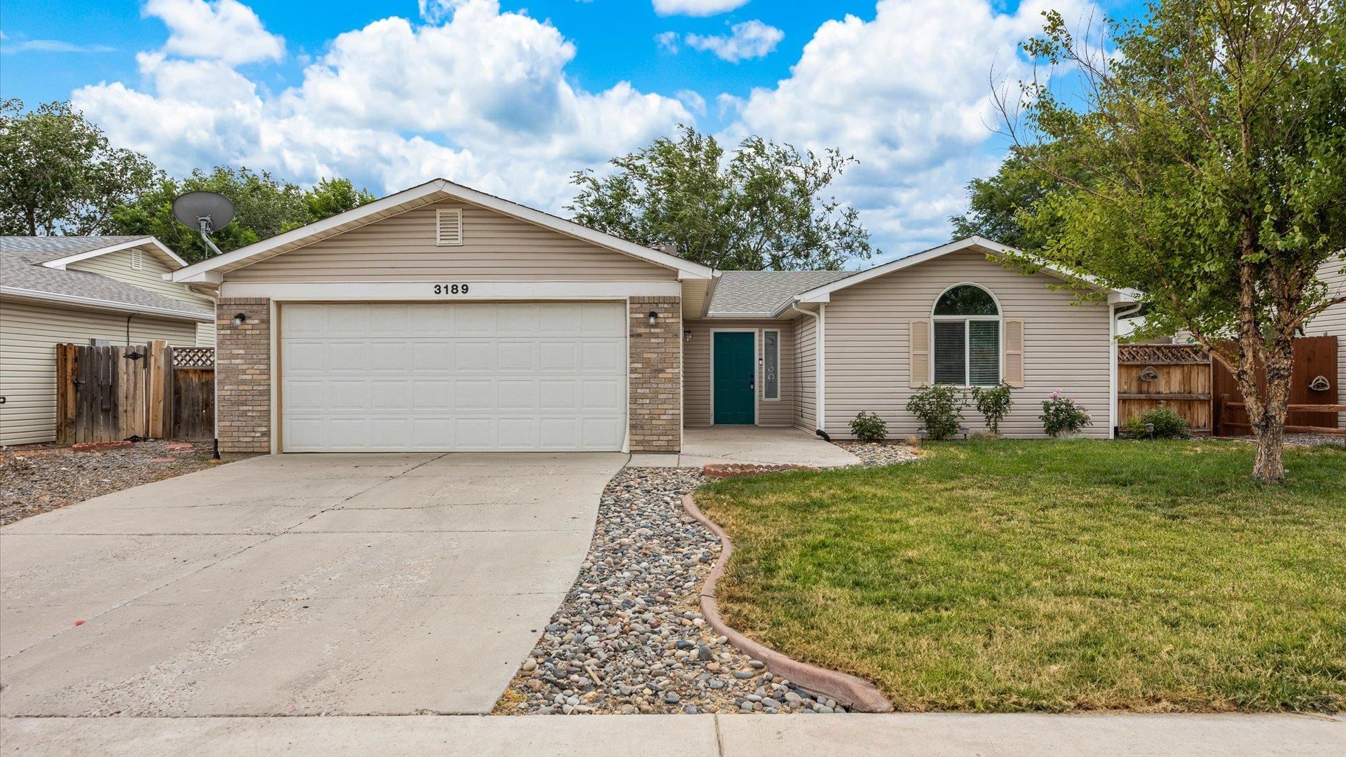 3189 Summit Way