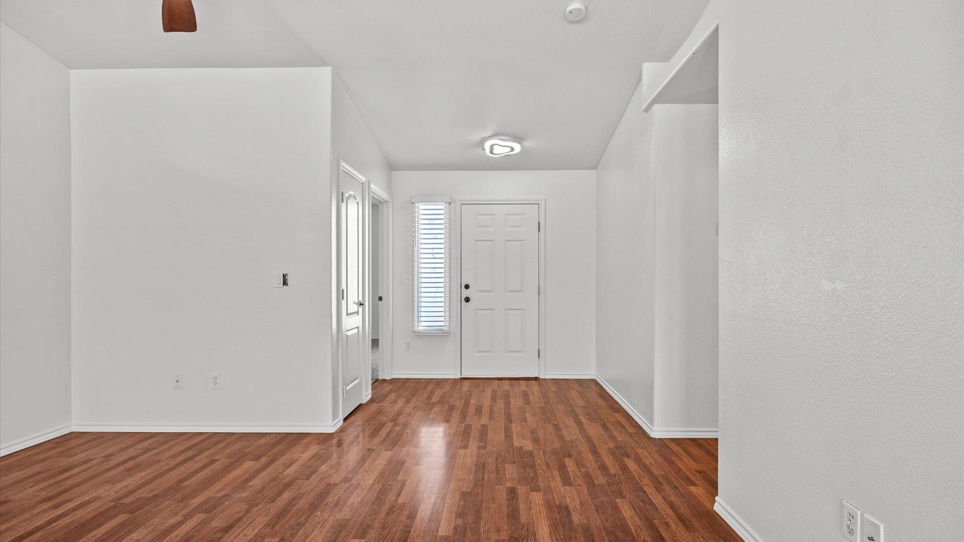 3189 Summit Way Property Photo 7