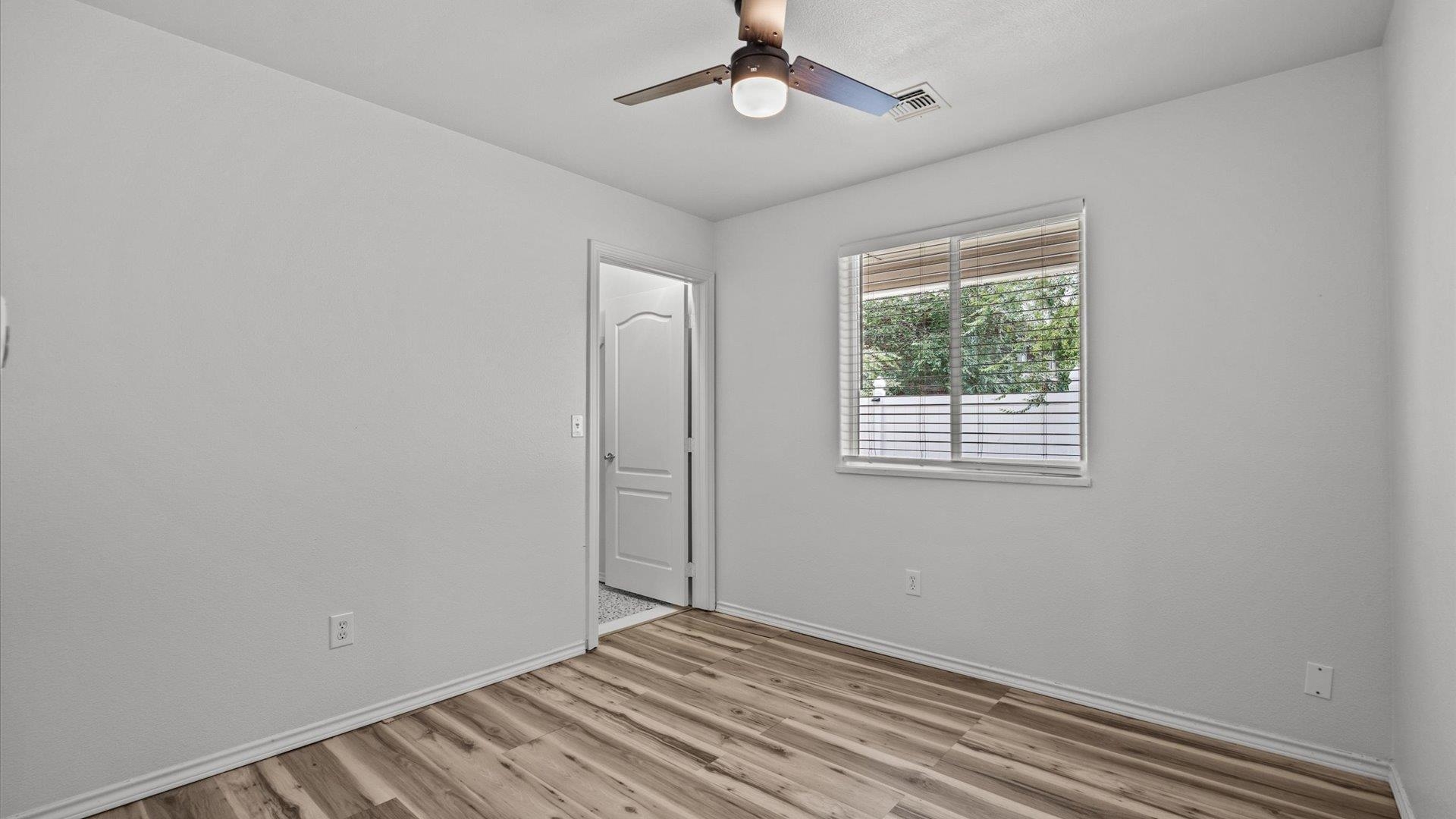 3189 Summit Way Property Photo 17