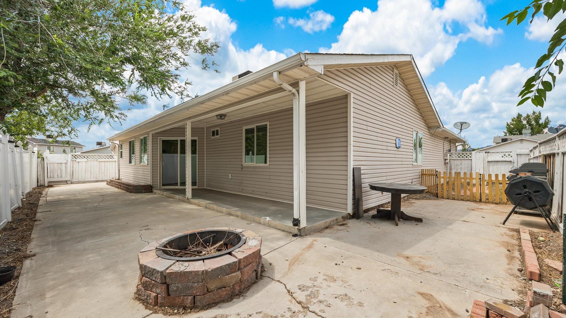 3189 Summit Way Property Photo 24