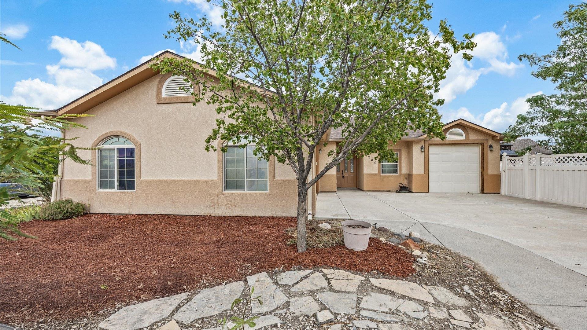2980 Westland Avenue Property Photo 3