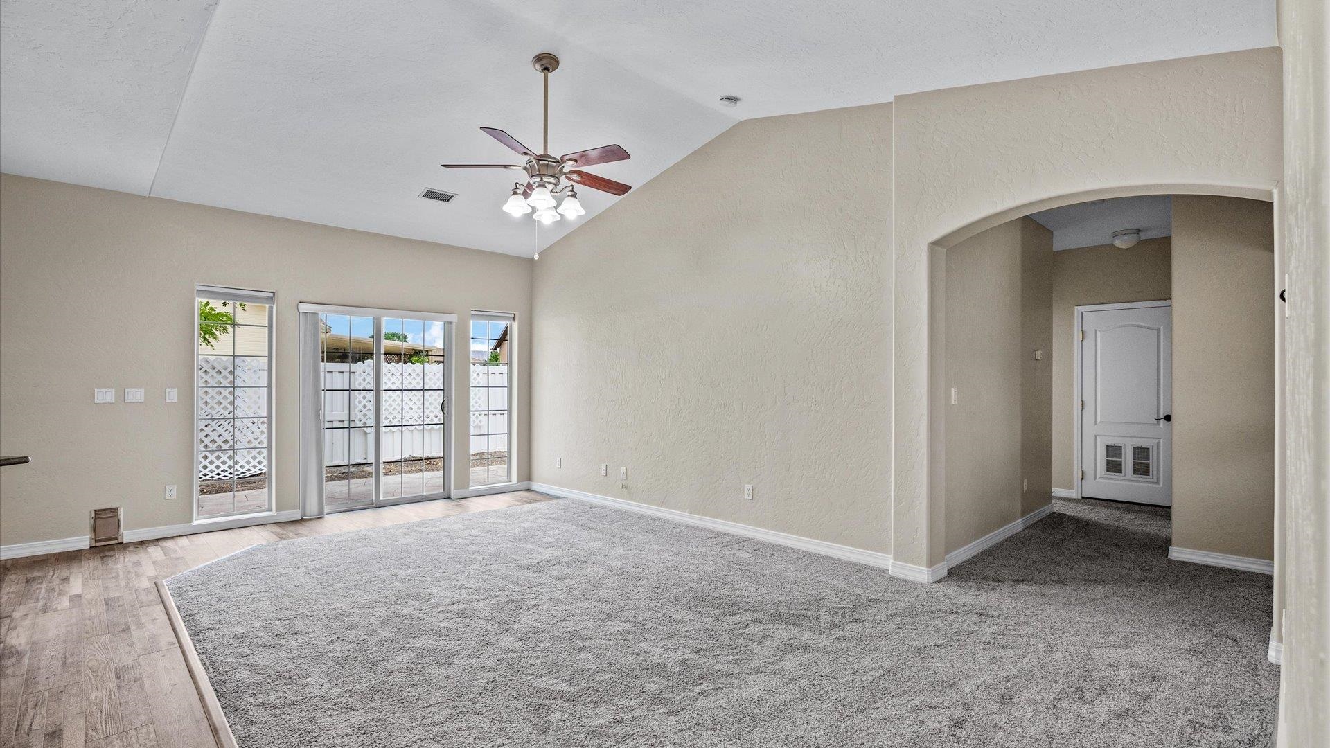 2980 Westland Avenue Property Photo 4
