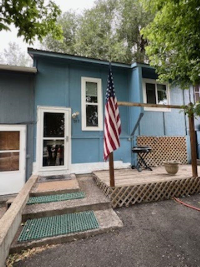 287 12th Street Property Photo 1